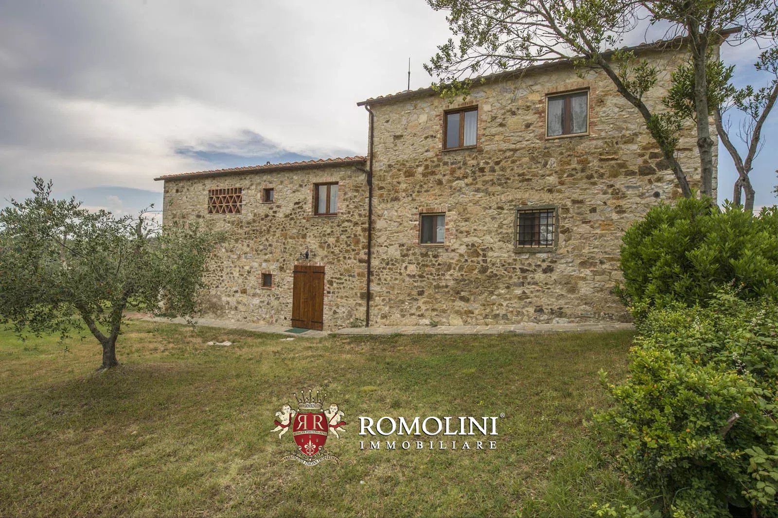 53 Bedroom Vineyard's Image 18
