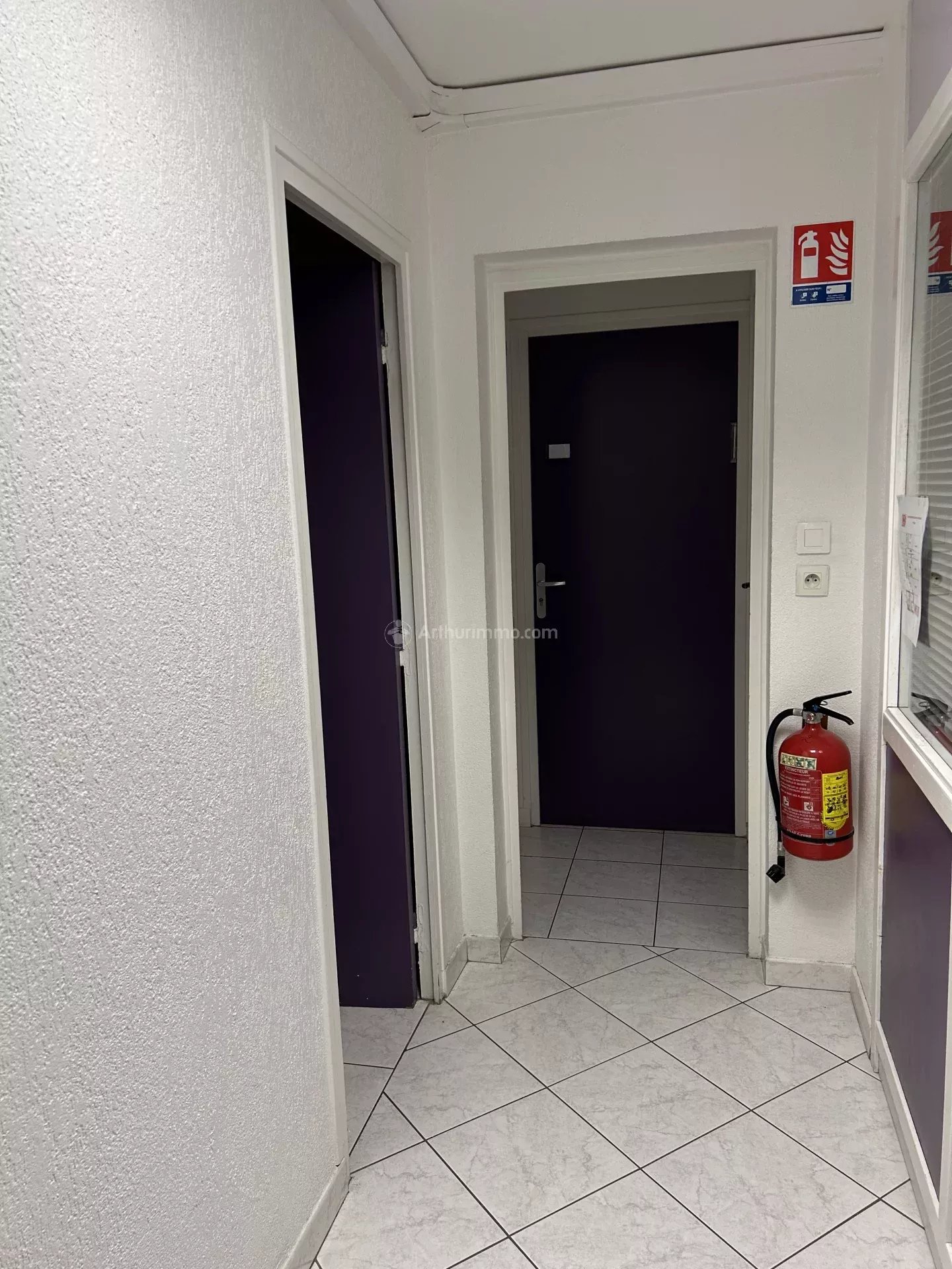 BUREAU 11 M² - COWORKING - Photo 5