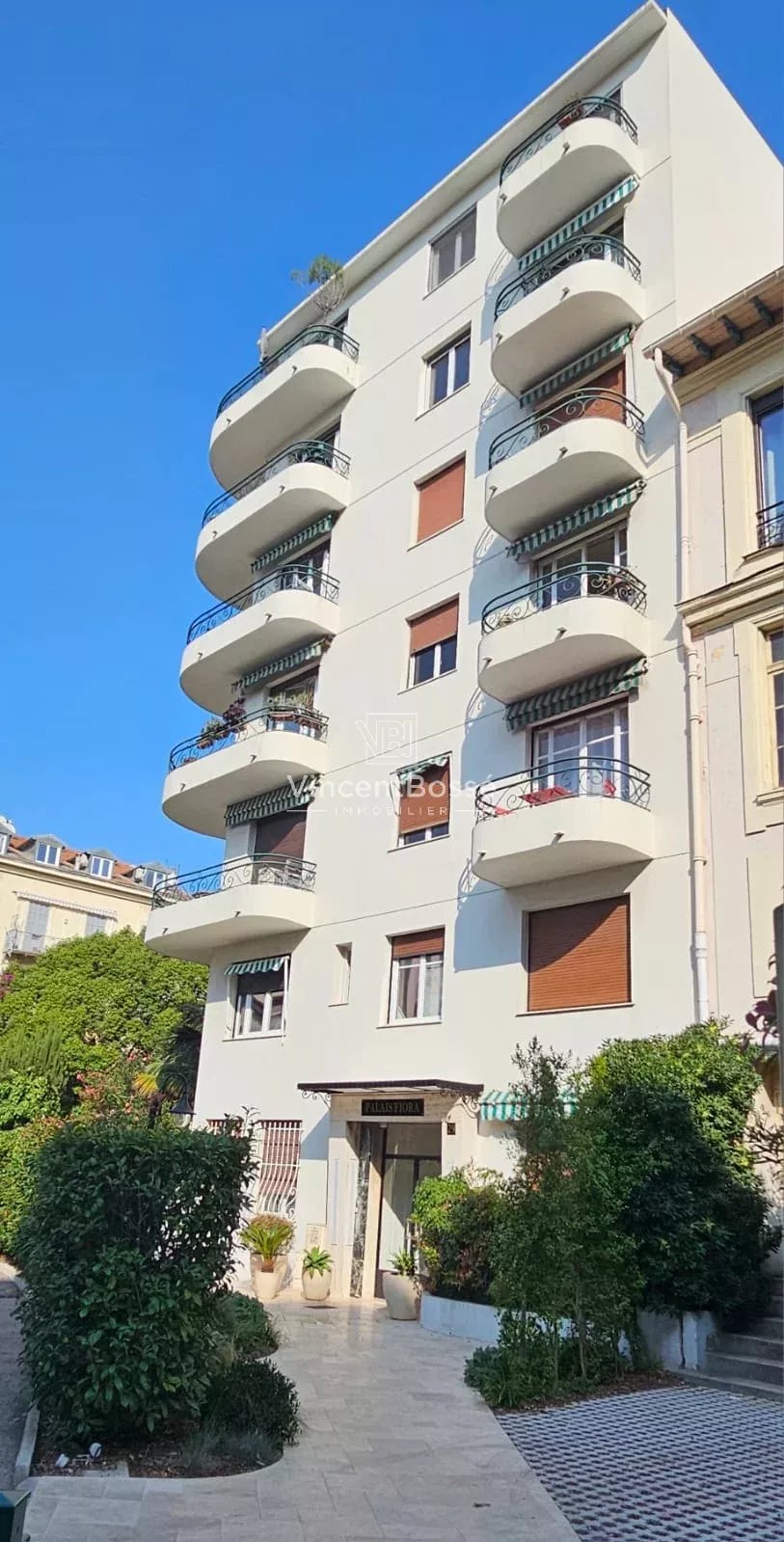 Apartment  - 3 rooms  - 45.0 m² -  €480,000 - For sale