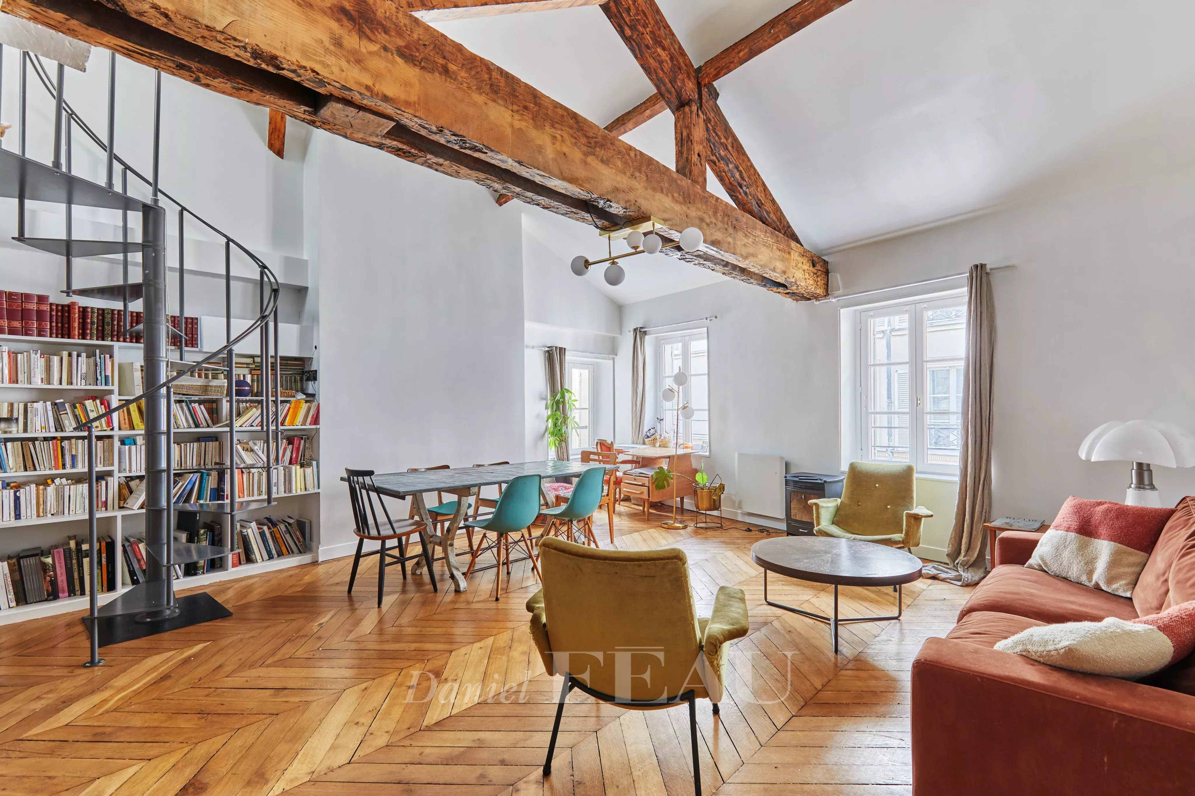 Paris 7th District – A 3-bed duplex apartment