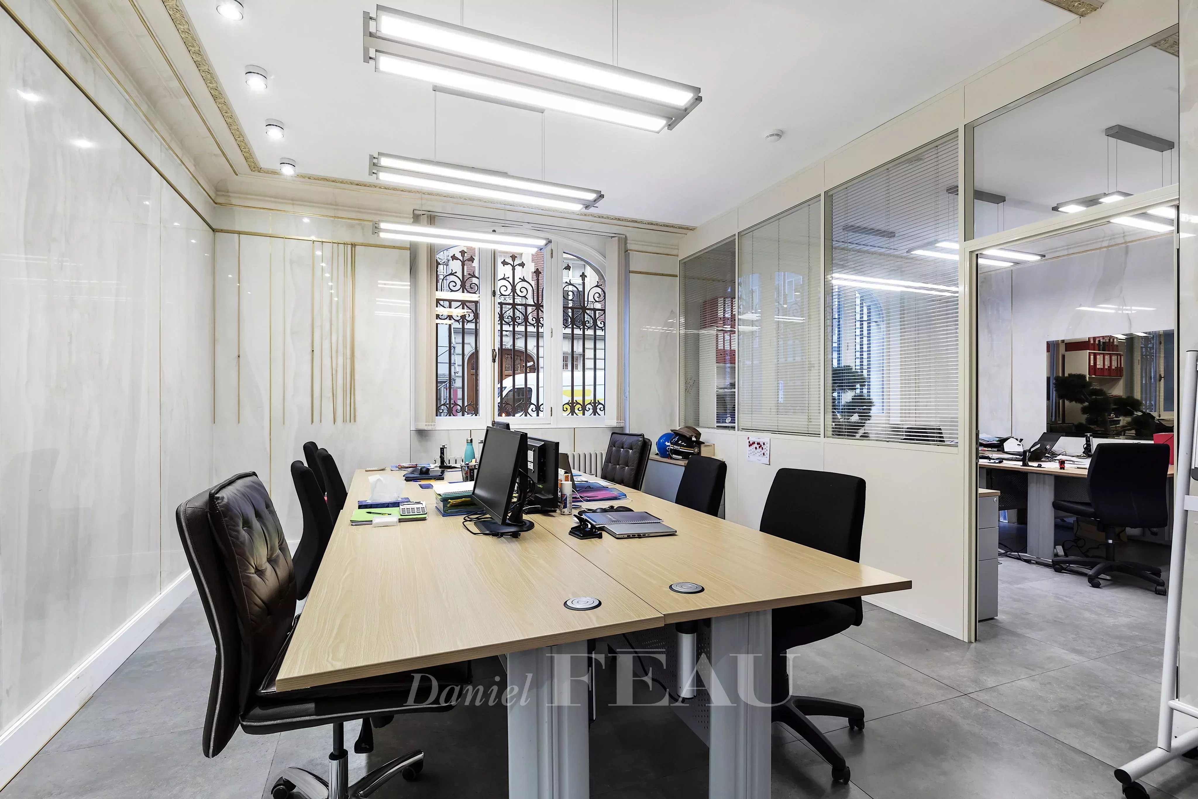 Sale Mansion Paris 8th