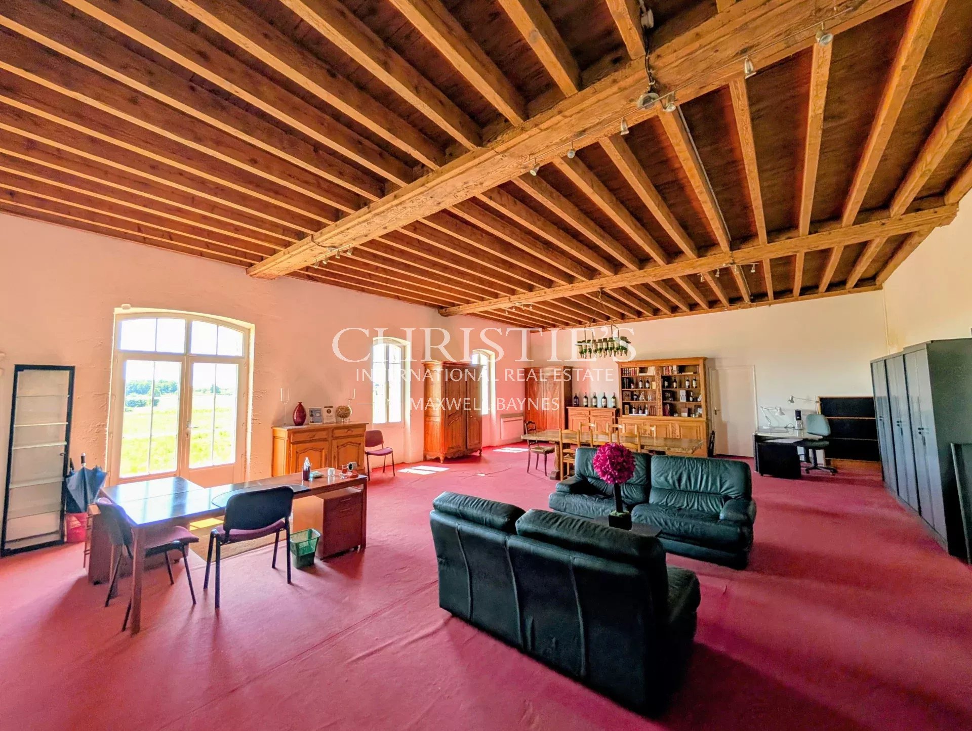 6 Bedroom Chateau's Image 15