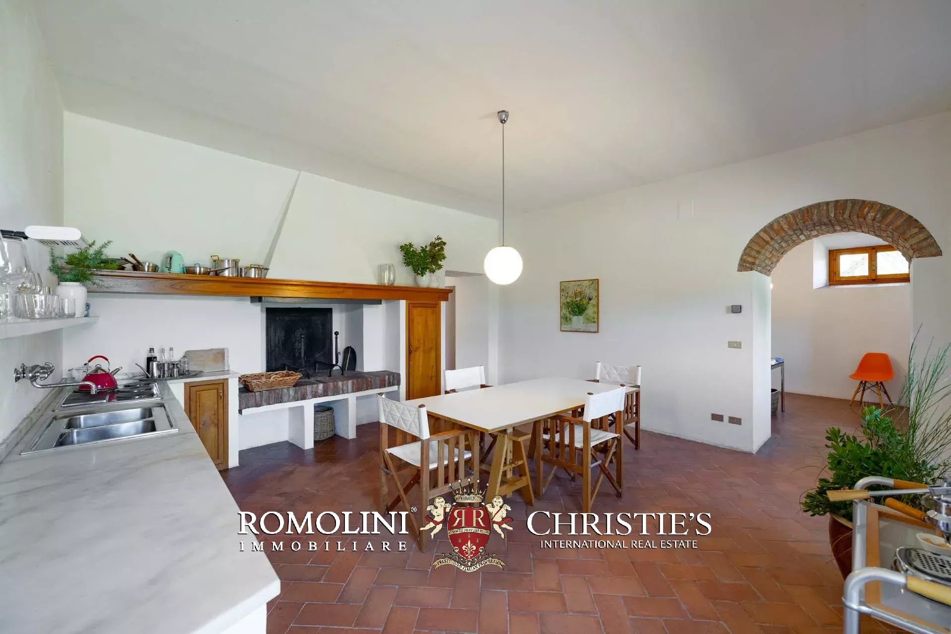 5 Bedroom Villa/Townhouse's Image 38