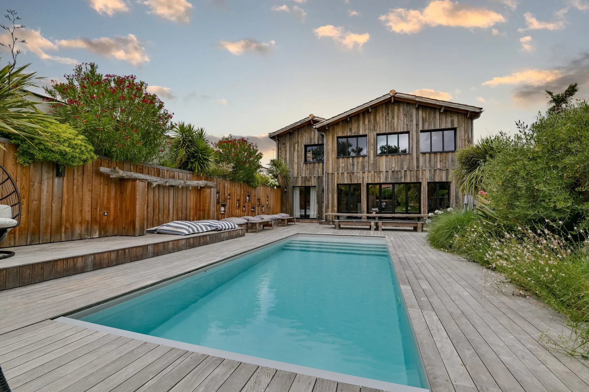 VILLA “PHARE” WITH POOL, LOCATED IN THE HEART OF CAP FERRET – 6 BEDROOMS, UP TO 22 GUESTS - picture 1