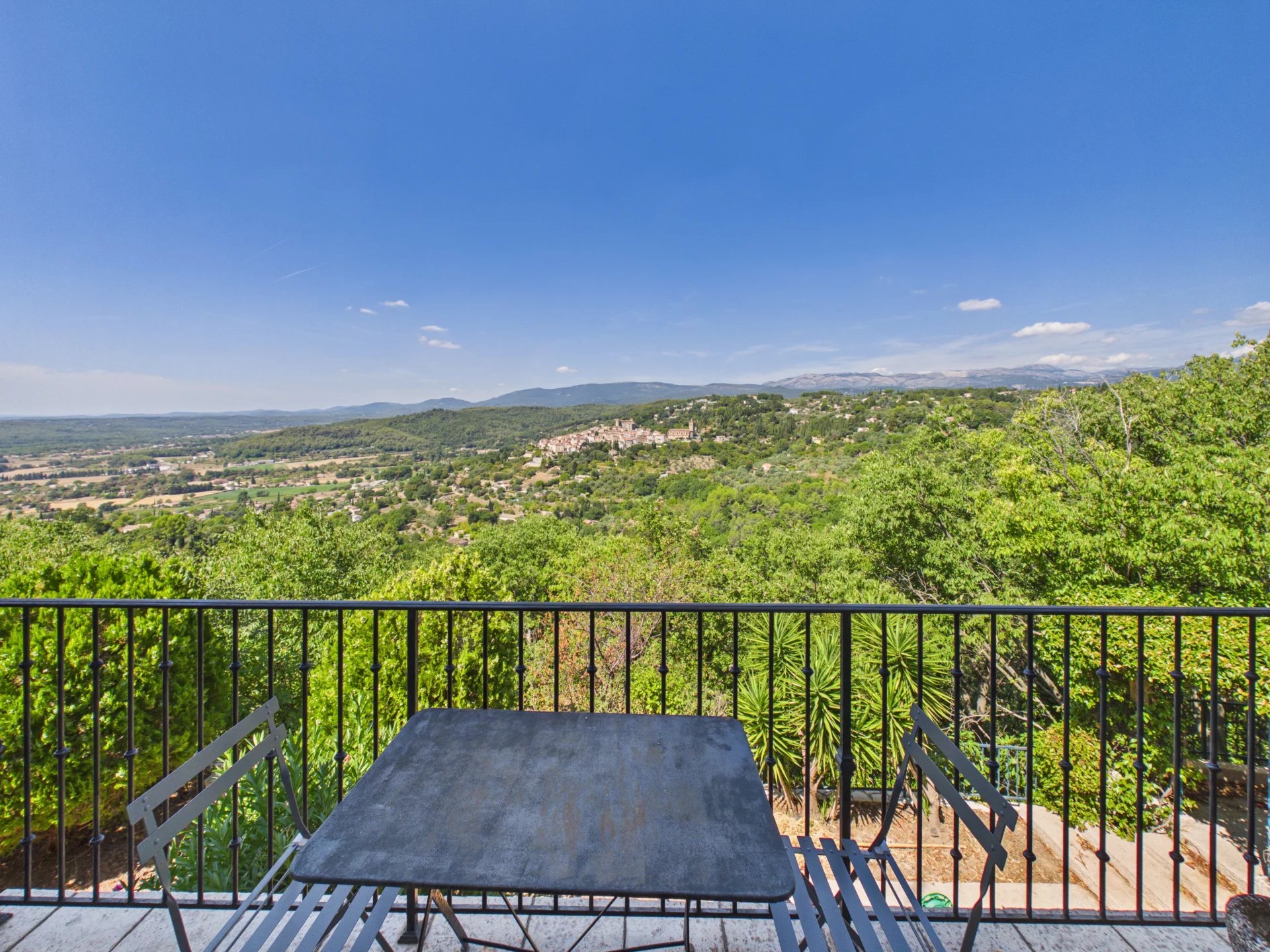 Charming village house with terraces and view - Montauroux