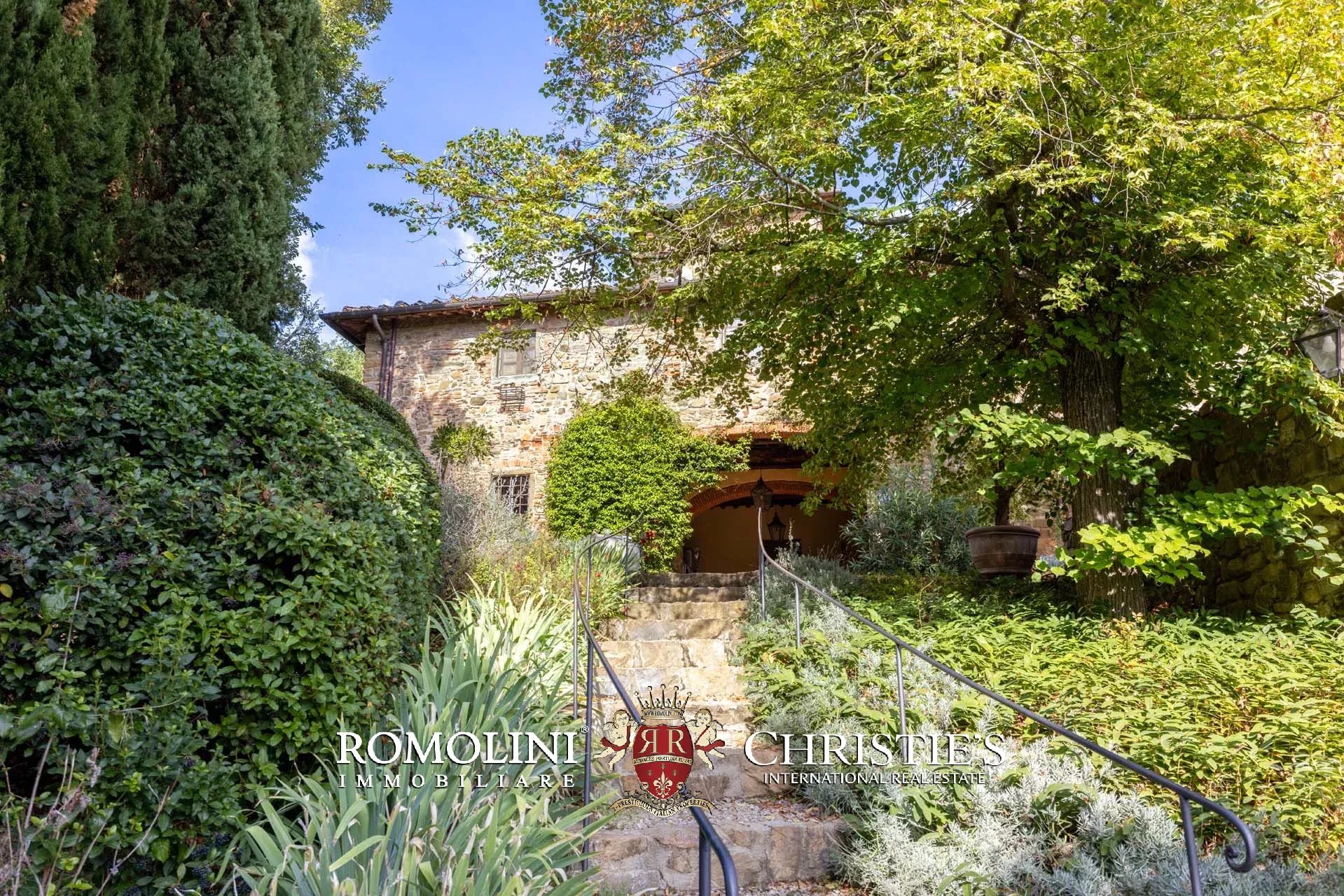 5 Bedroom Vineyard's Image 17