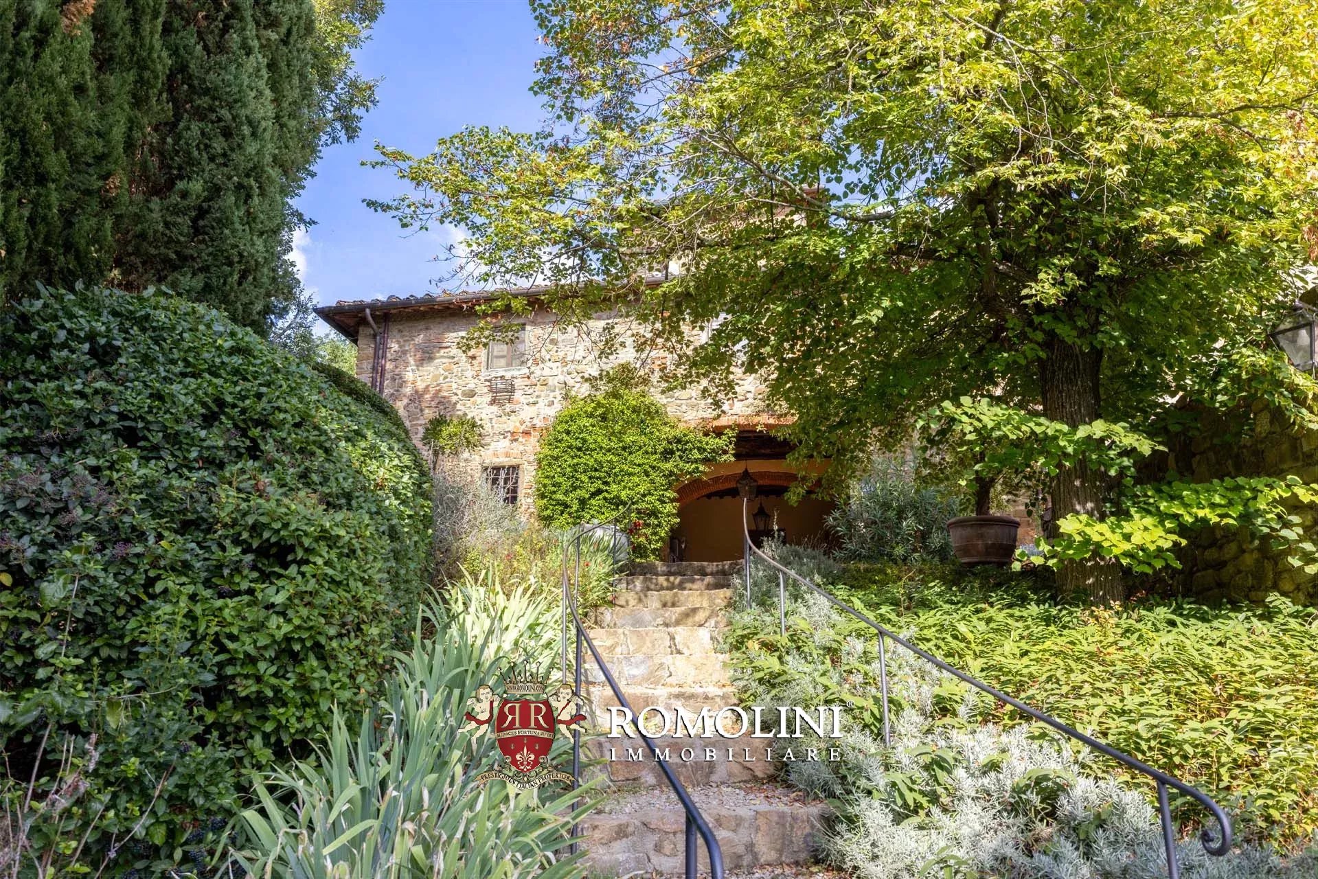 5 Bedroom Vineyard's Image 17