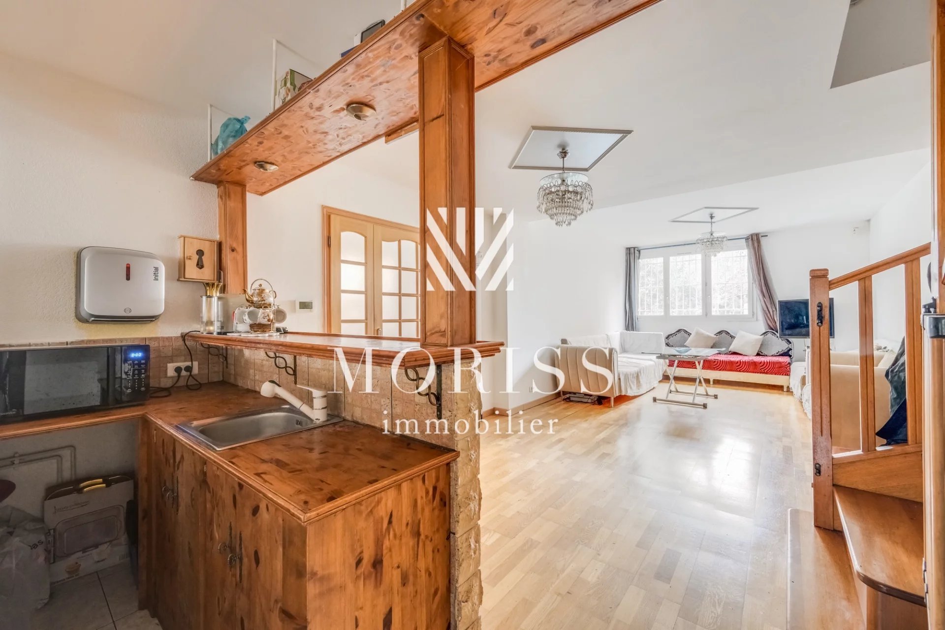 MAISON 5 PIECES / 120m2 / SAINT-DENIS - Image Array