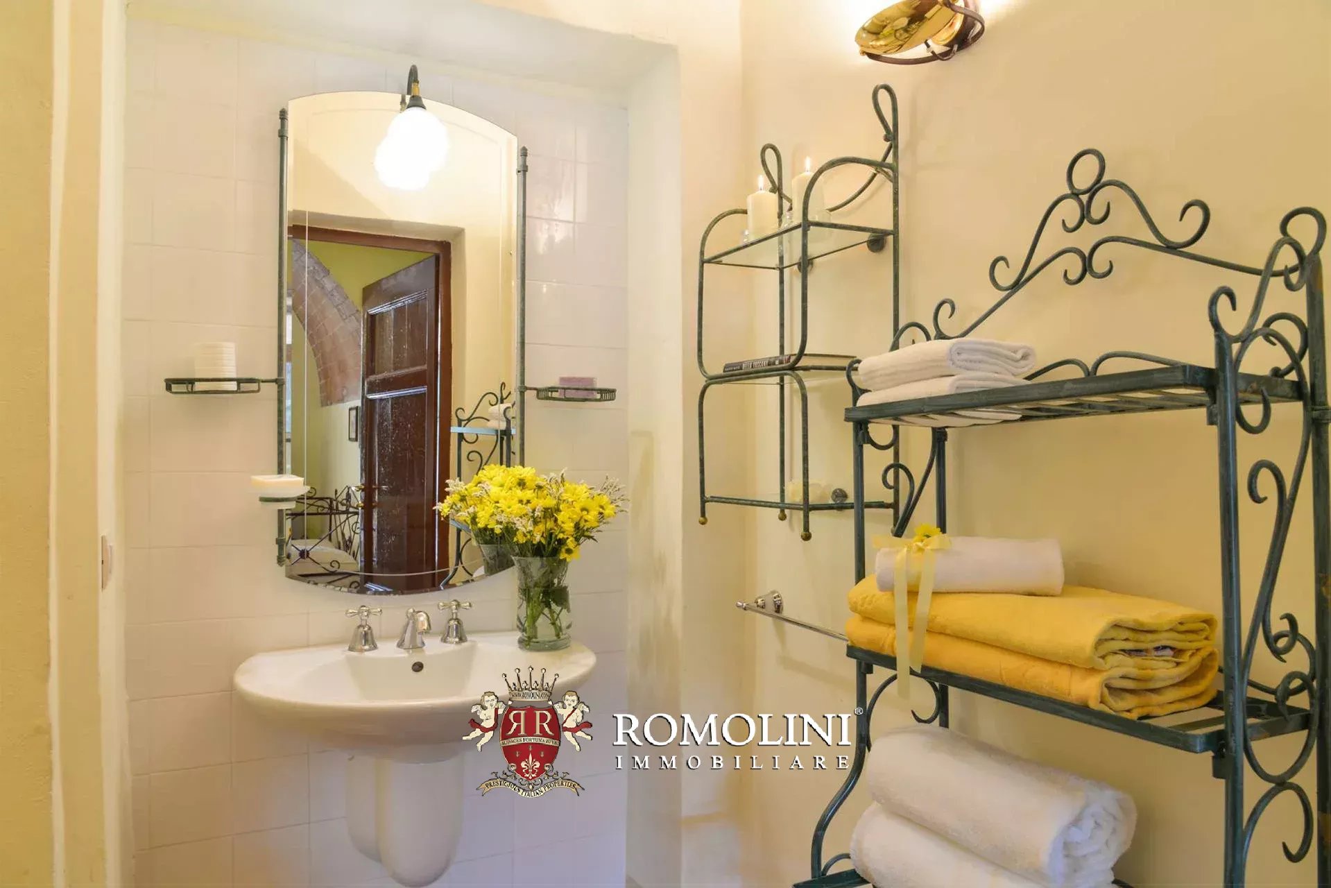 11 Bedroom Villa/Townhouse's Image 37