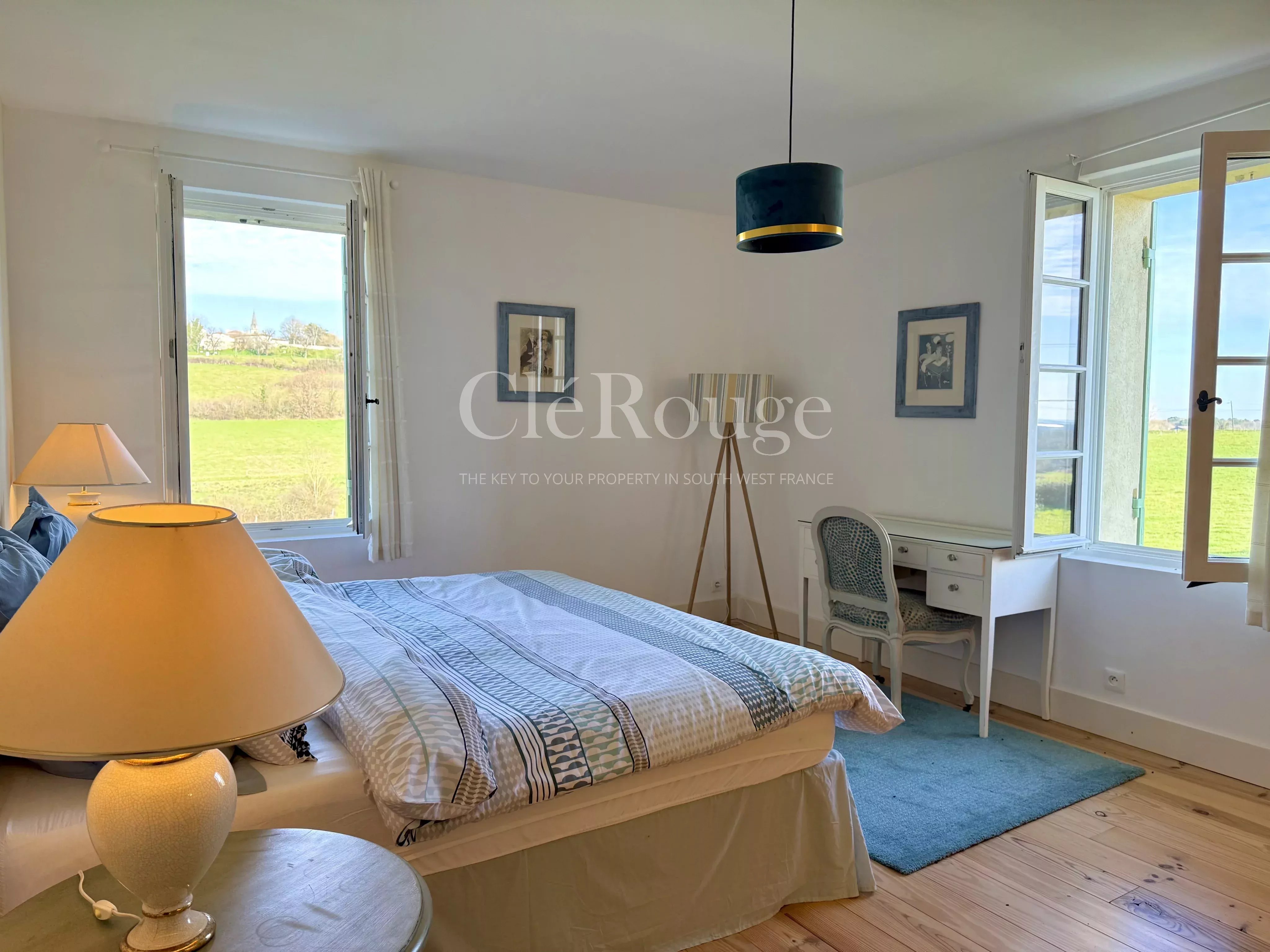 Elégante propriété en pierre avec 2 gîtes, piscine et grange située dans le triangle d'or entre Duras et Eymet