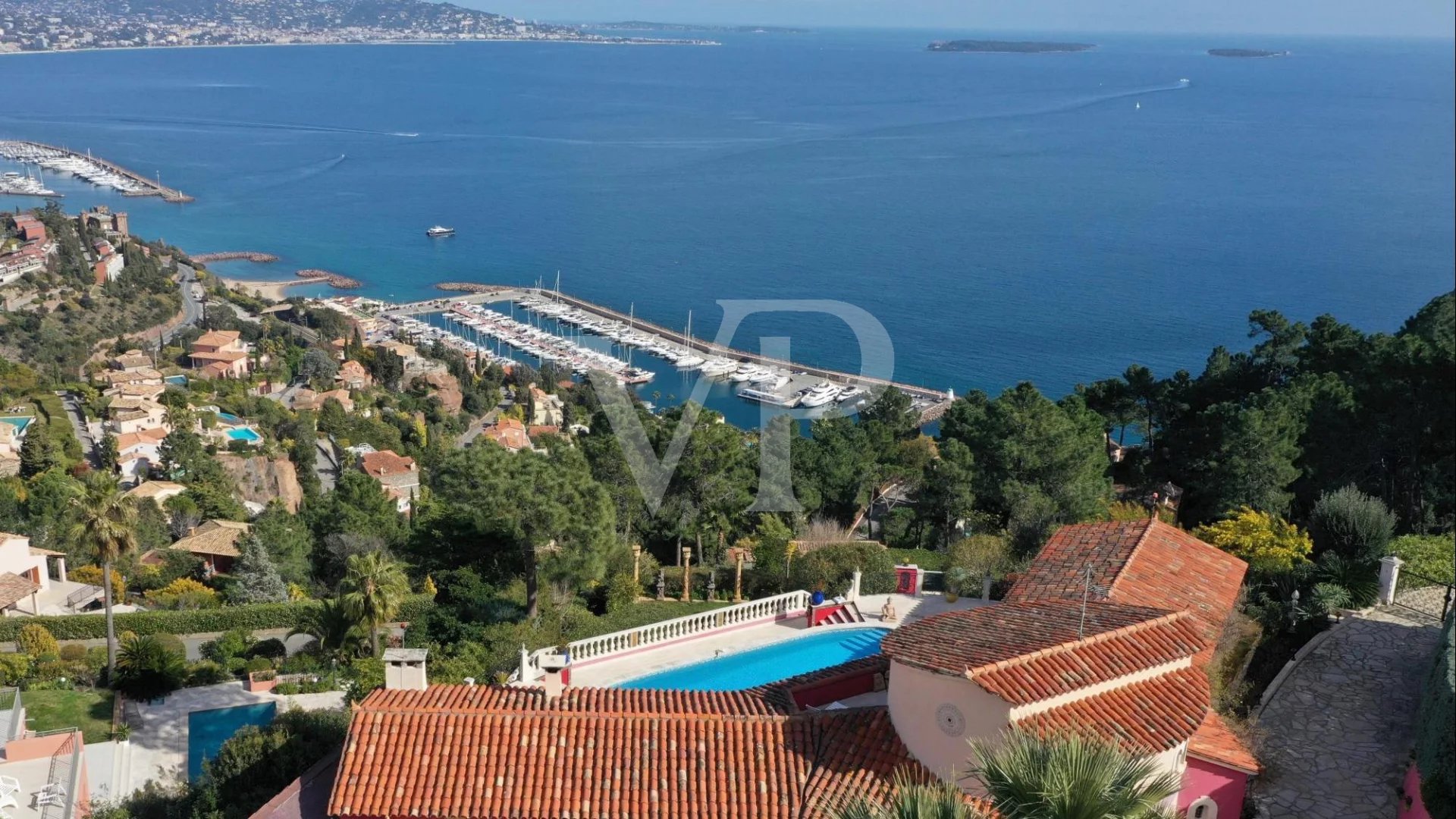 Spektakulärer Ausblick in der Nähe von Cannes