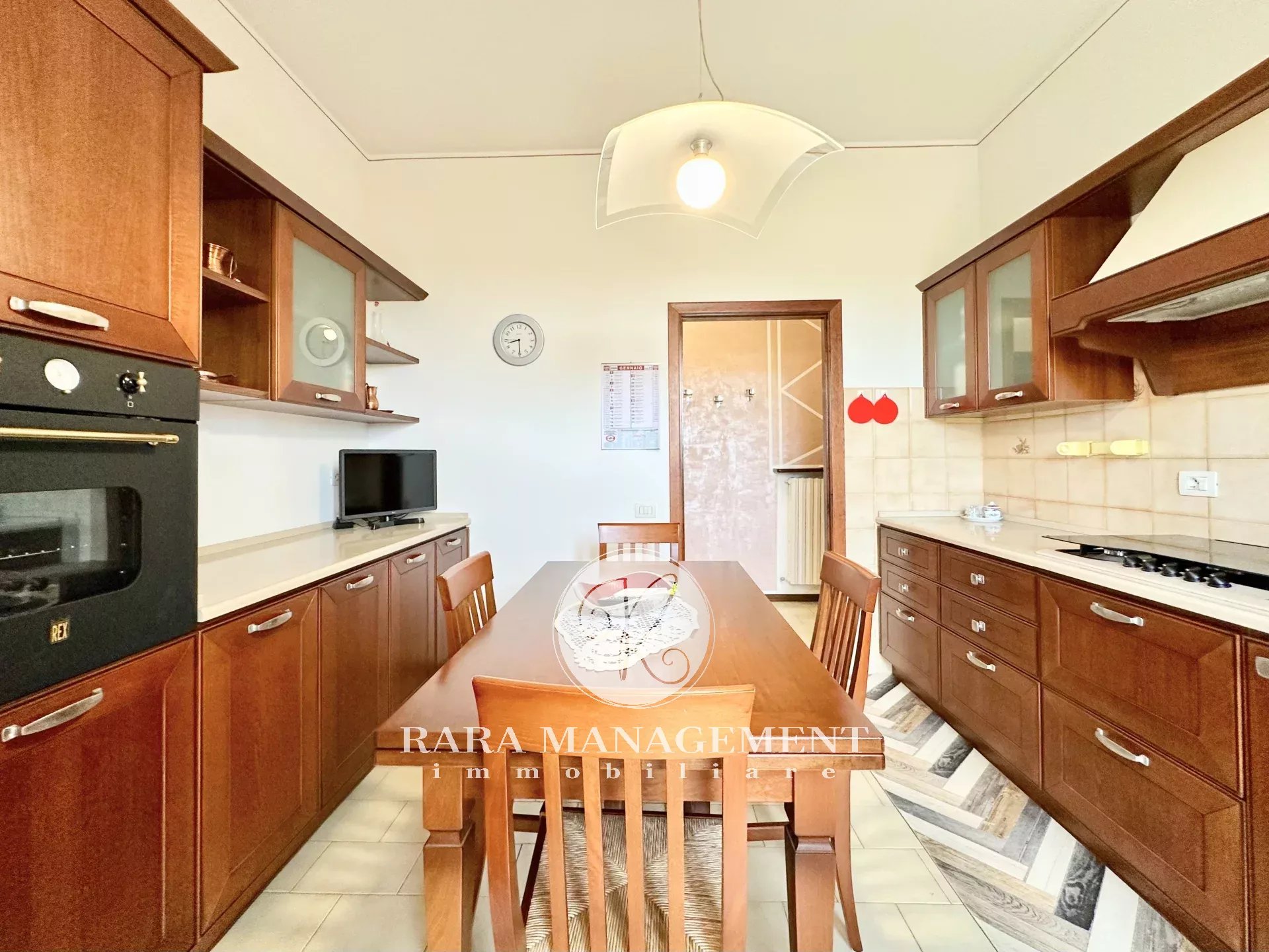 PORTO SANT'ELPIDIO, ZONA CRETAROLA | ARREDATO | NO CONDOMINIO | 2 CAMERE MATRIMONIALI | 2 BALCONI | MANSARDA | POSTO AUTO ESCLUSIVO | CORTE ESCLUSIVA | ZONA RESIDENZIALE RISERVATA E BEN SERVITA |