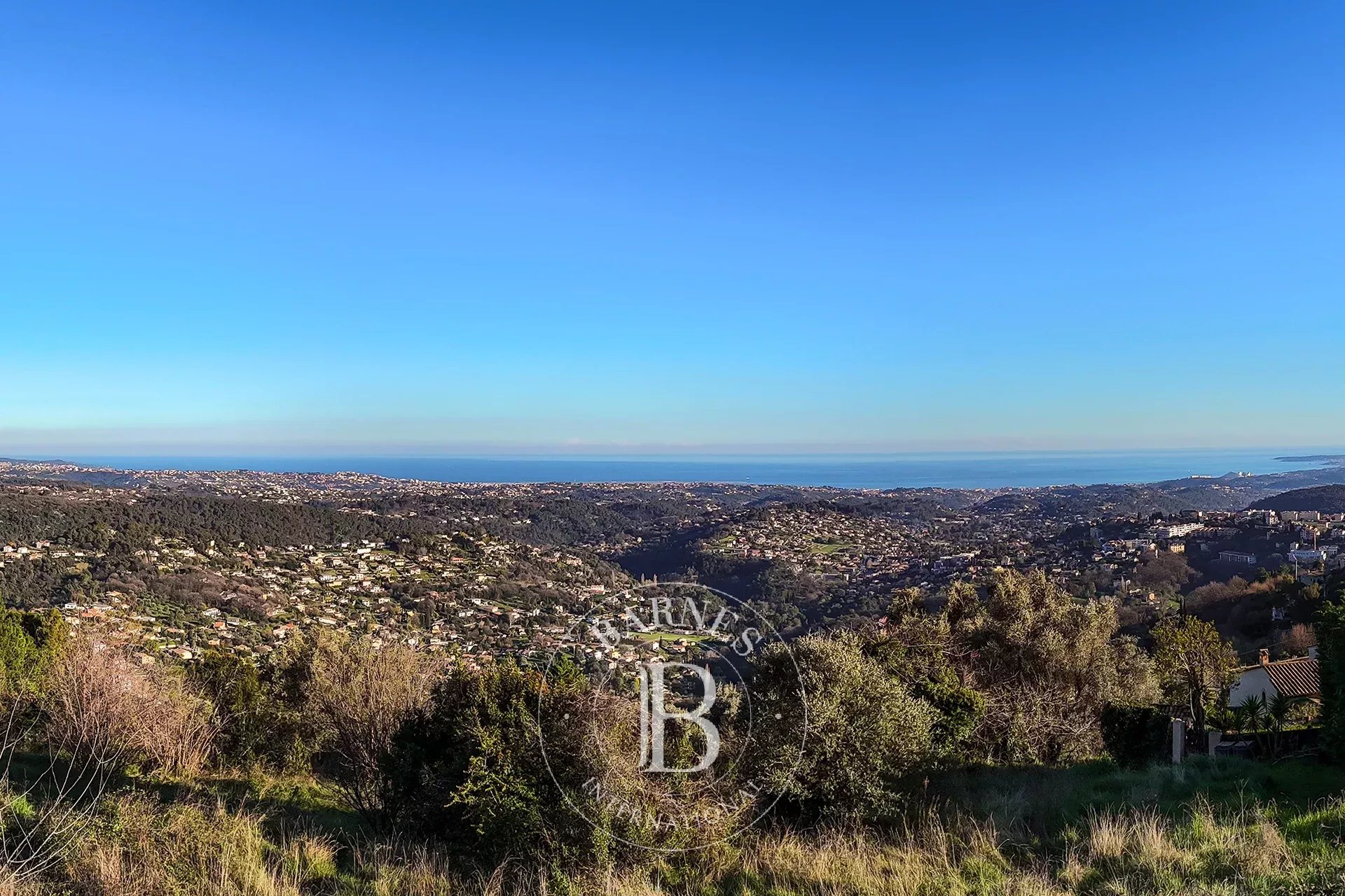 EXCEPTIONAL VILLA IN VENCE  WITH PANORAMIC SEA AND RIVIERA VIEWS - picture 10 title=