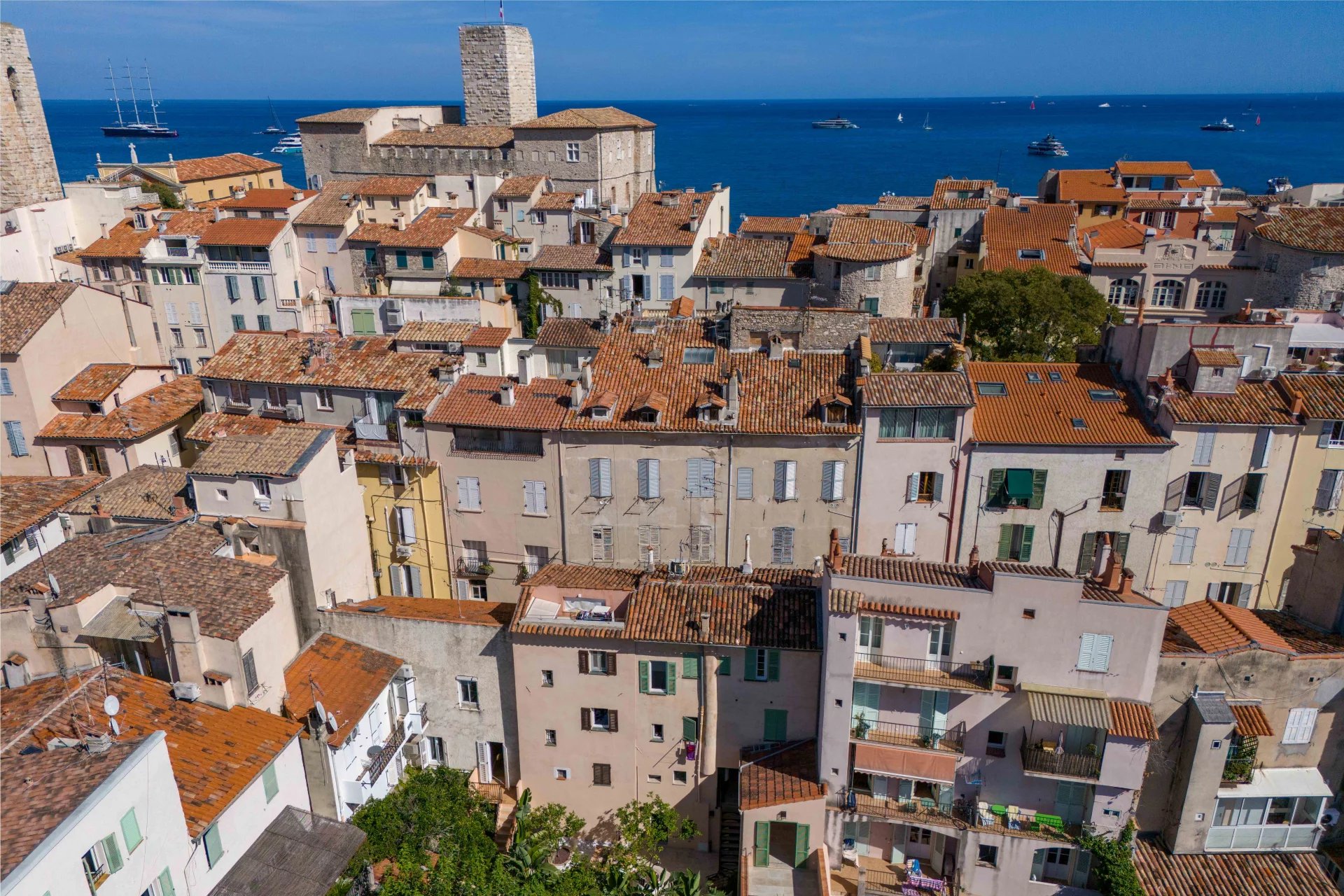 Sale Apartment Antibes Vieil Antibes
