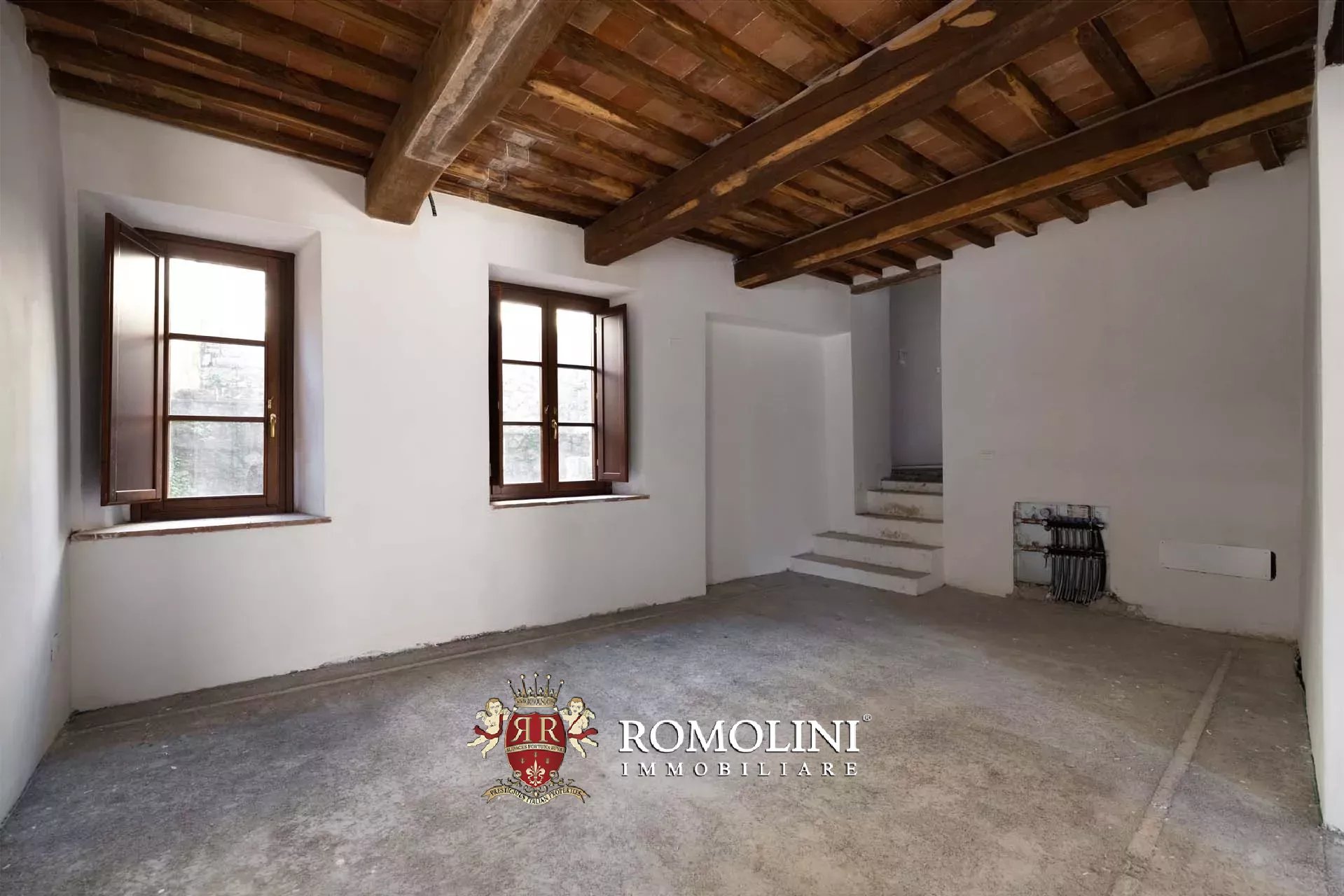 6 Bedroom Villa/Townhouse's Image 11