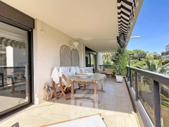 Luxury 2-Bedroom Apartment in Exclusive Cannes Residential Estate — photo 2 of 7