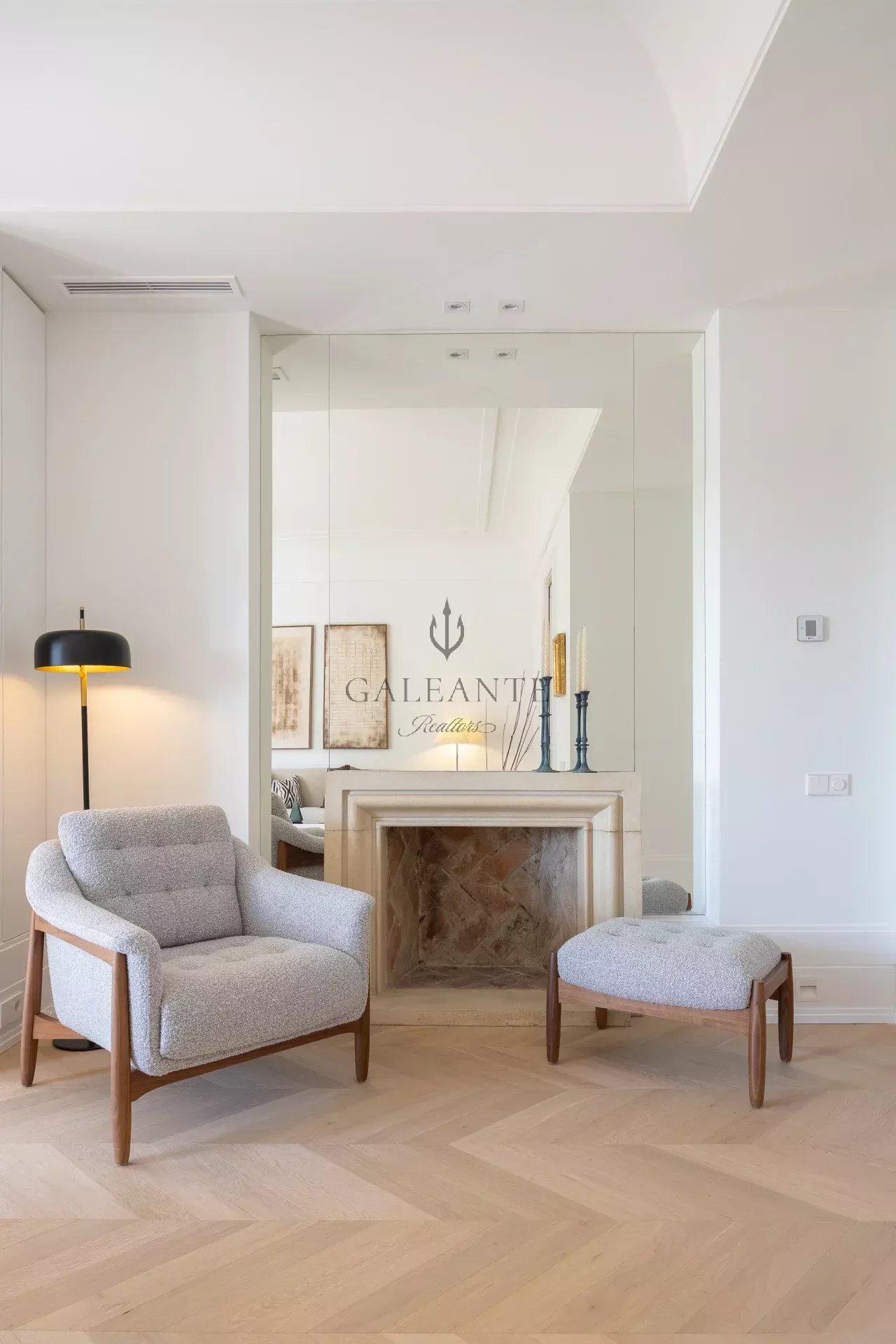 Sun-filled Signature Residence in iconic Juan Bravo - Image 7