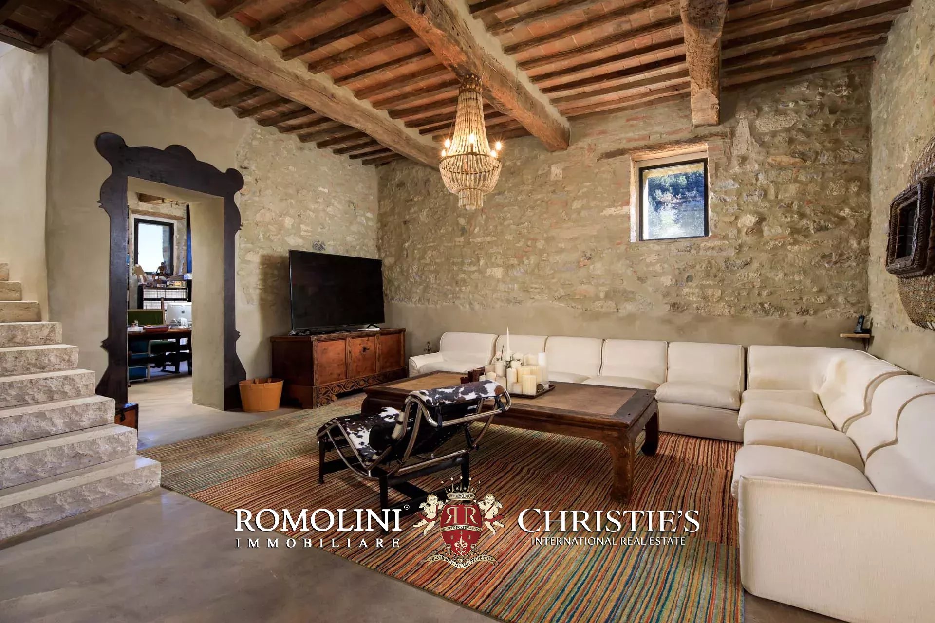 7 Bedroom Villa/Townhouse's Image 11