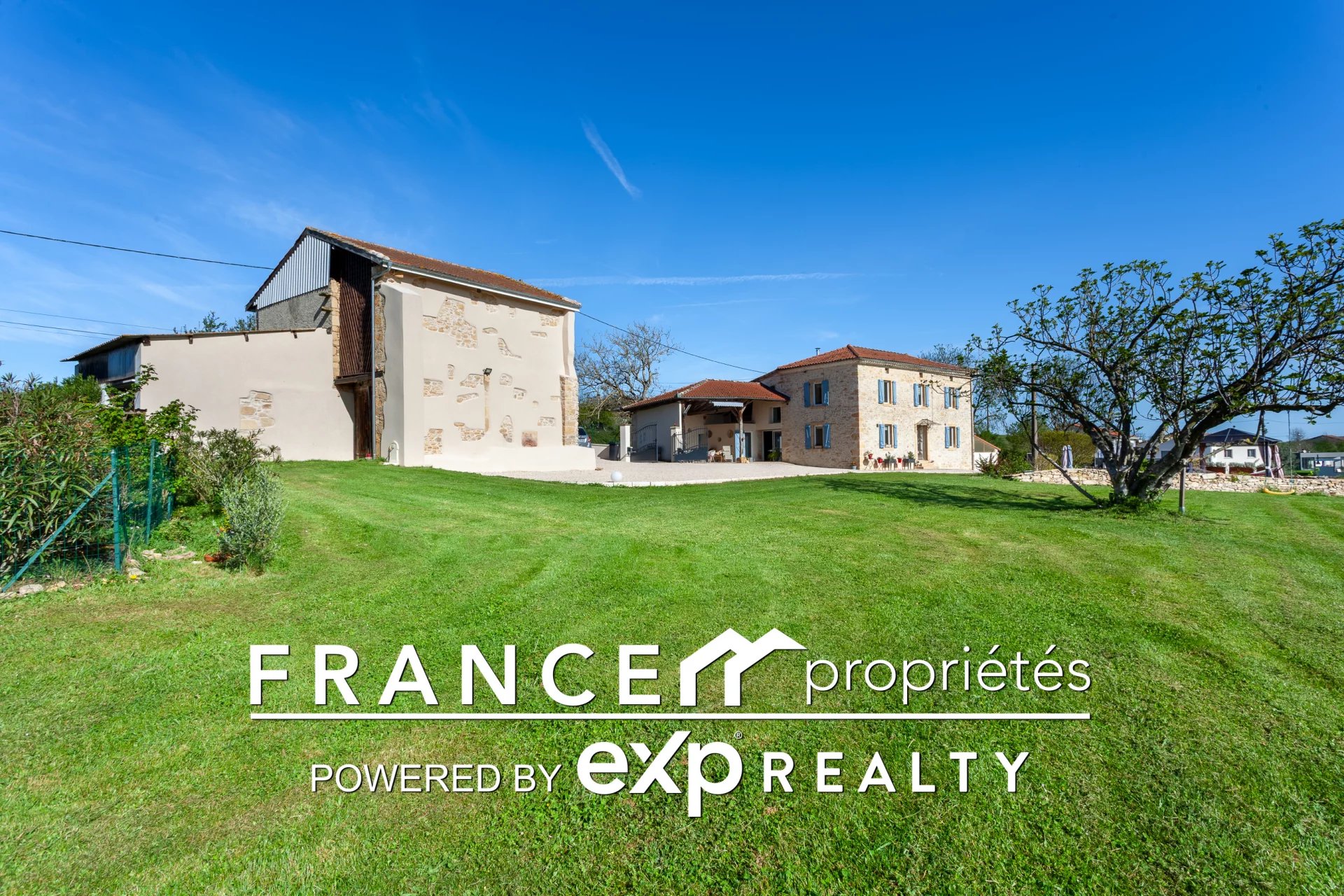Maison de caractère 200 m2 sur 1,35 ha.