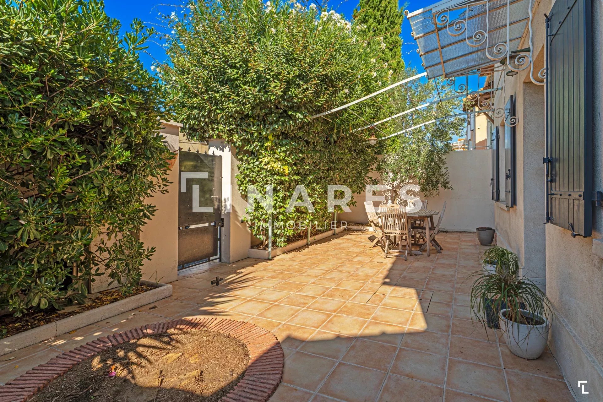 DOLCE VITA  -  Maison T4 de 102 m2 + Dépendance de 14 m2 + jardin - 13009