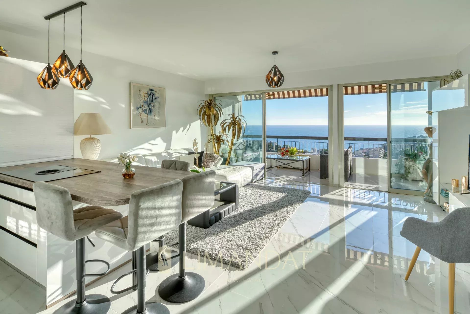 Exclusivité - Roquebrune Cap Martin - 2 pièces 53 m2 terrasse 16 m2 parking et cave