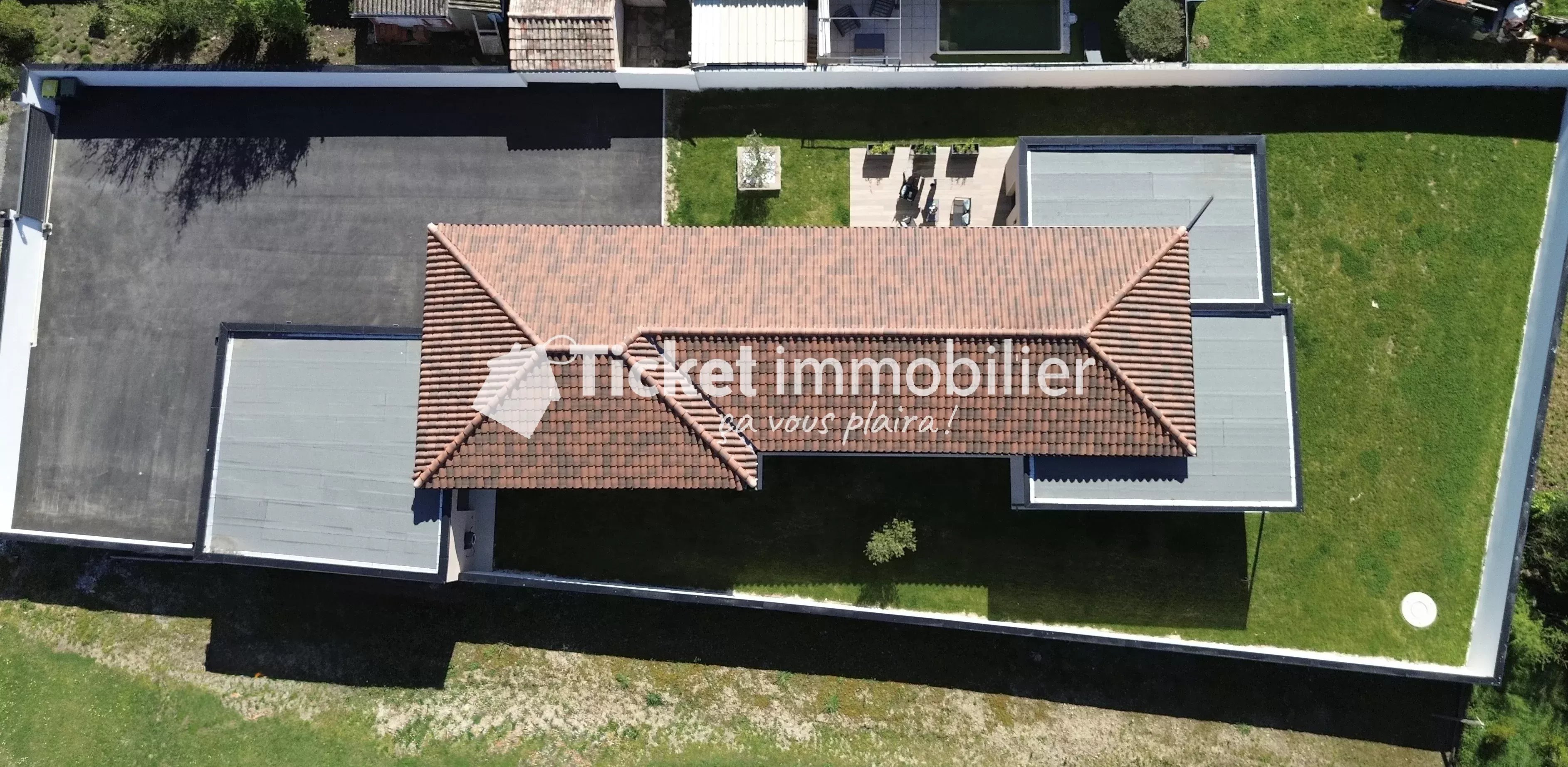 VILLA CONTEMPORAINE T4 160m2 NEUVE AVEC DOUBLE GARAGE, CLIMATISATION GAINABLE, SUPERBES PRESTATIONS, 1111m2 DE TERRAIN ... — photo 5