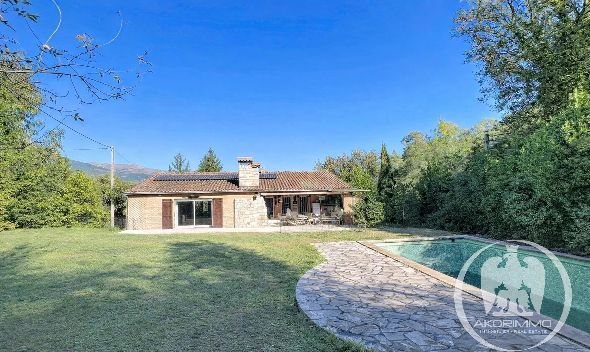 <span class='fw-semibold text-nowrap'>Casa</span>  - <span class='text-nowrap'>3 piezas</span>  - <span class='text-nowrap'>184.0 m²</span> - <span class='text-nowrap'> <span c