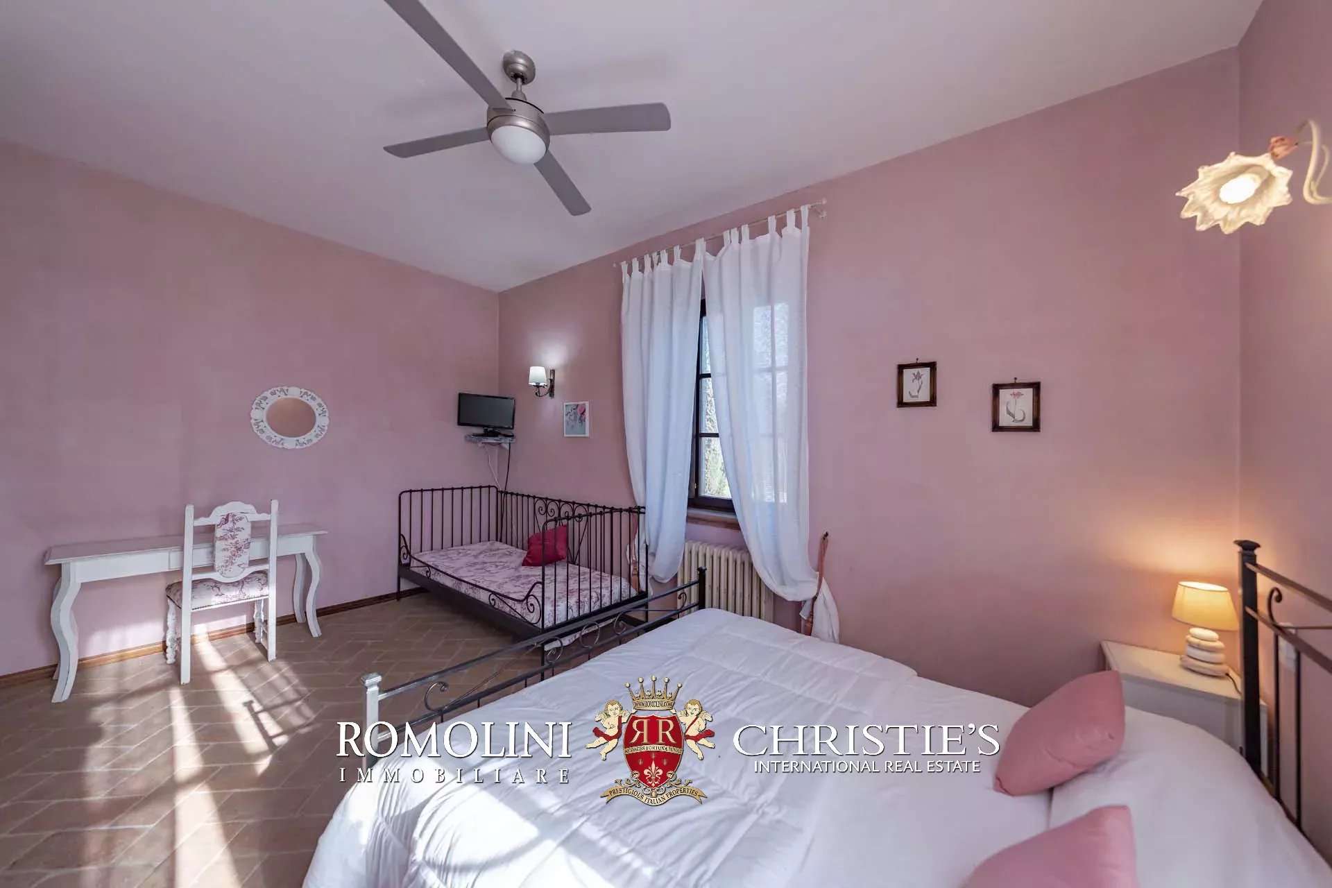 20 Bedroom Chateau's Image 61