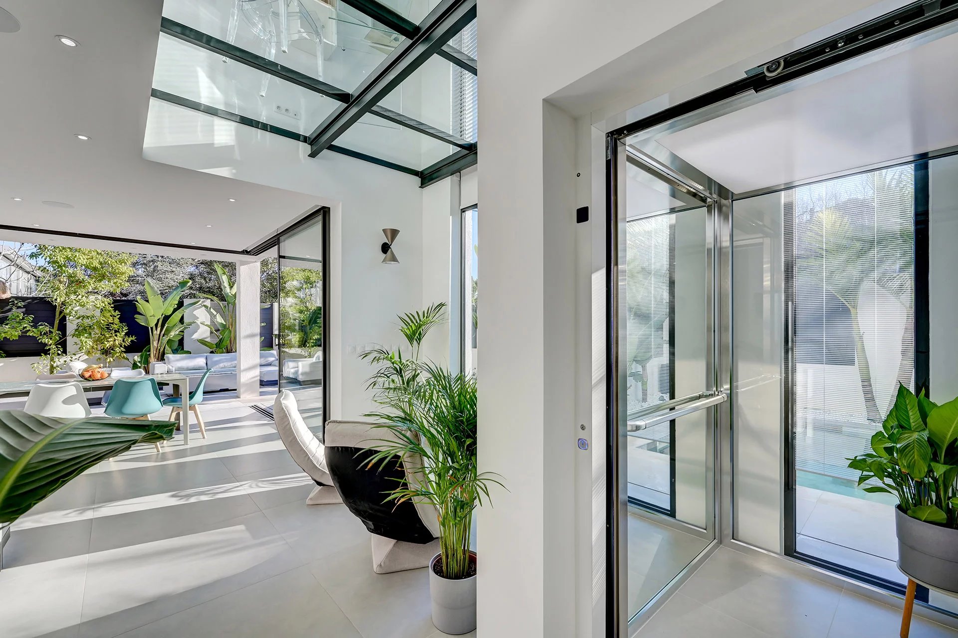 Confidential Sale - Architect house with swimming pool in Cap Brun, Toulon