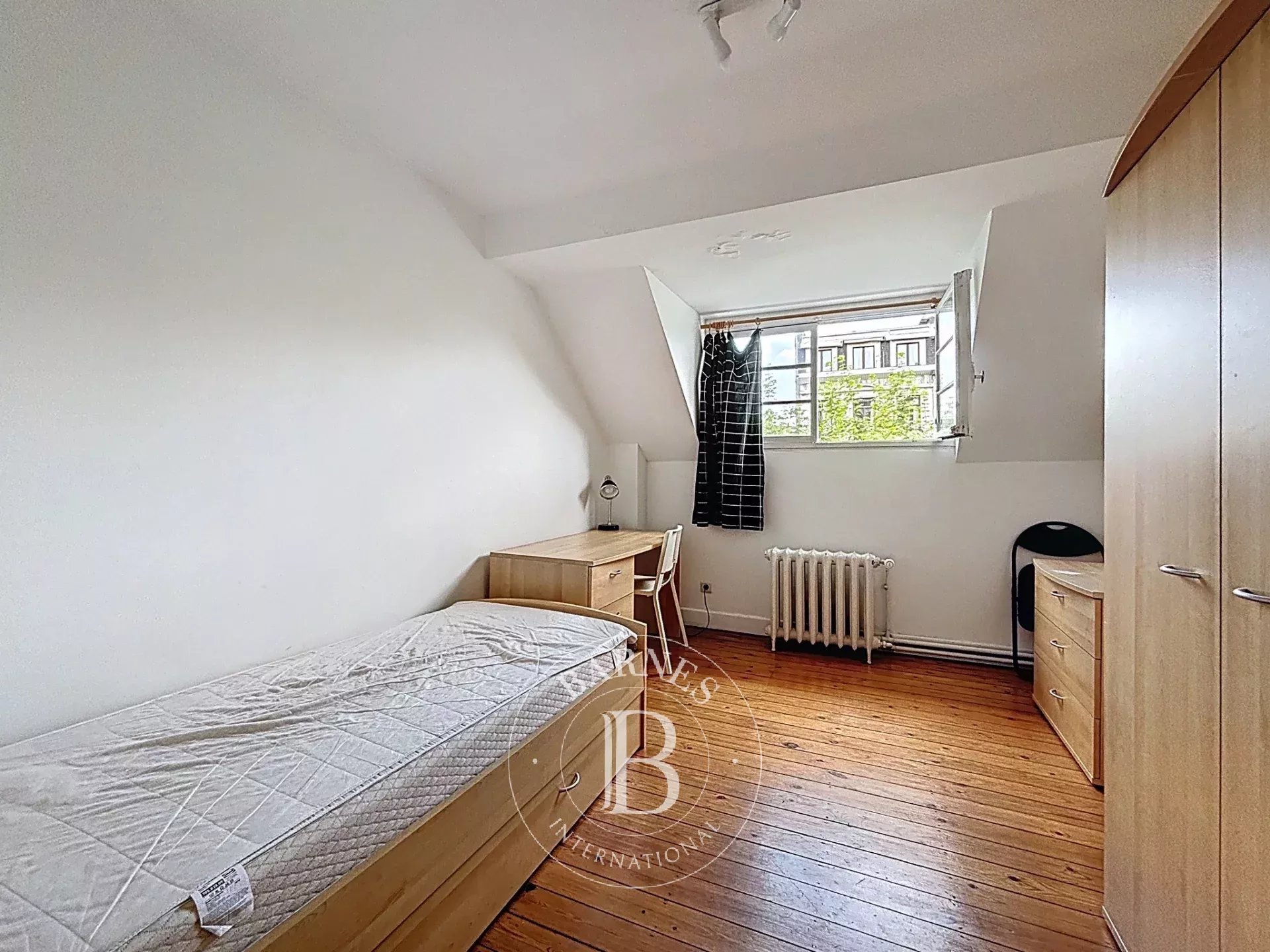 Woluwe-Saint-Pierre - Montgomery - Art deco house- 5 Bedrooms - South garden