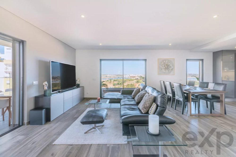 Exclusive Penthouse with Panoramic Views over the Marina, River and Ferragudo – Sunrise Terrace and Rooftop Pool