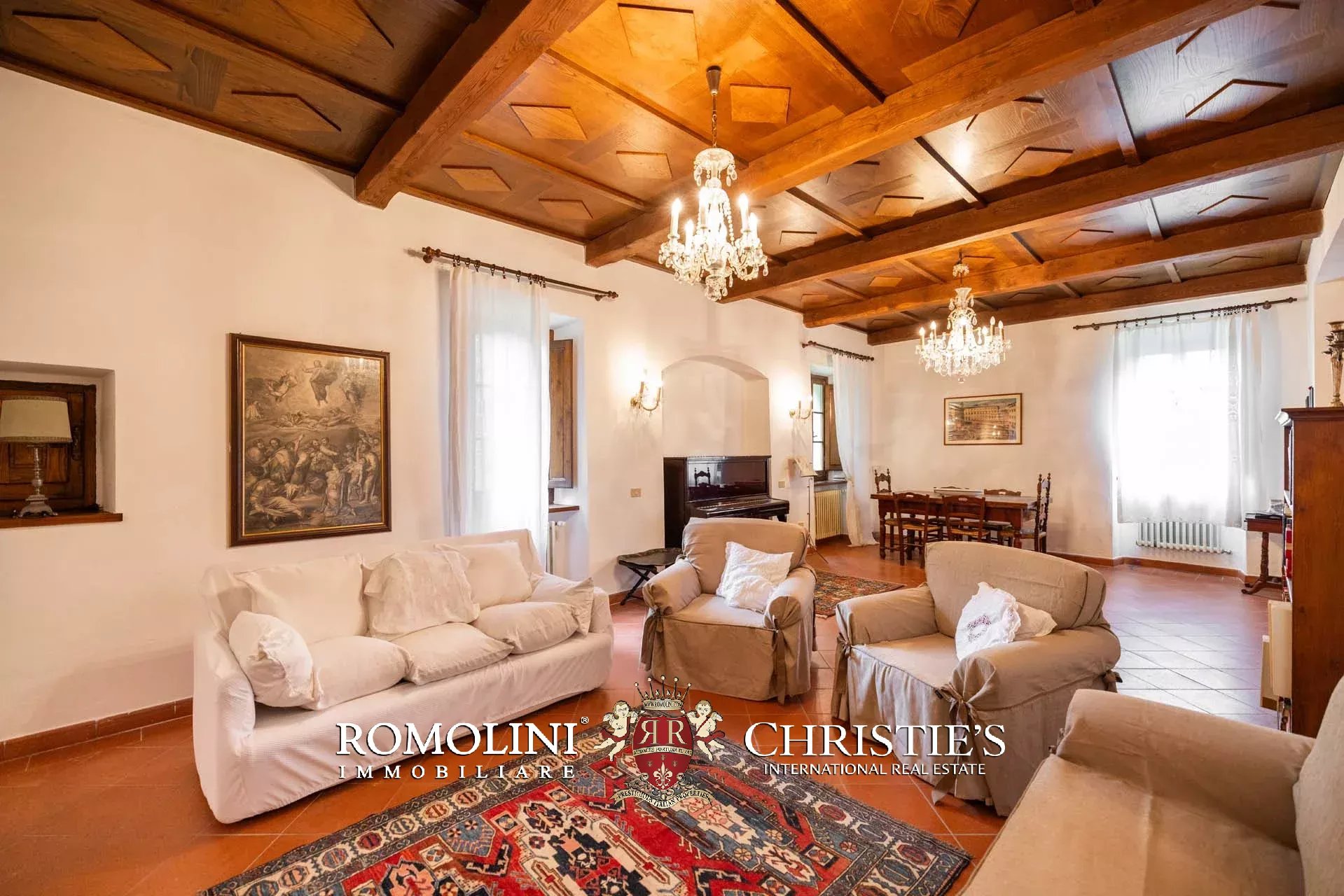 7 Bedroom Villa/Townhouse's Image 9