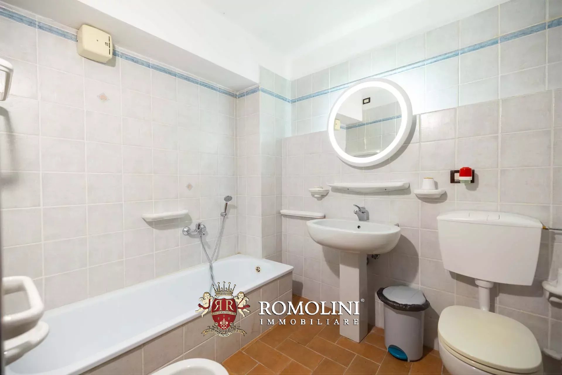 11 Bedroom Villa/Townhouse's Image 31