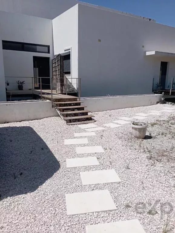 5-Bedroom Villa (2 x 3-Bedroom + 1 x 2-Bedroom Units) 86873882 image 2