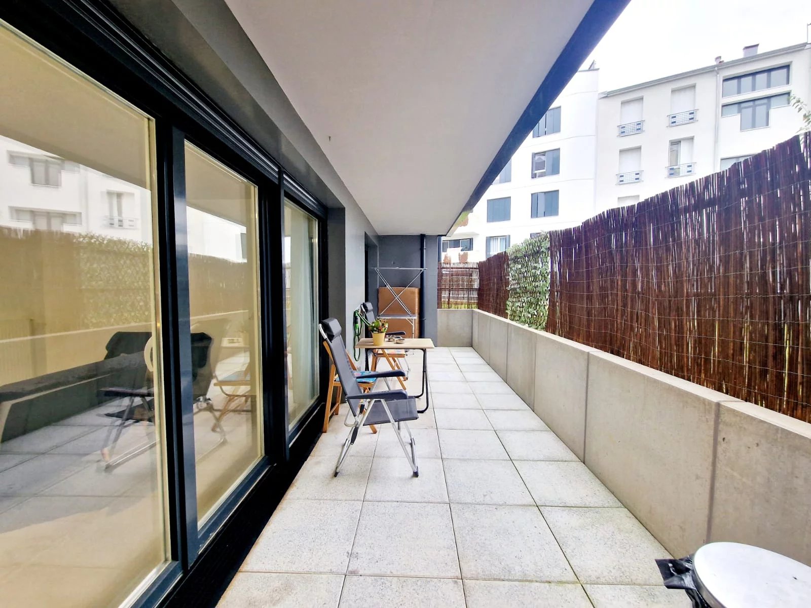 Appartement 2 pièces / Grande Terrasse / COUP DE COEUR / 58m2 / - Image 1