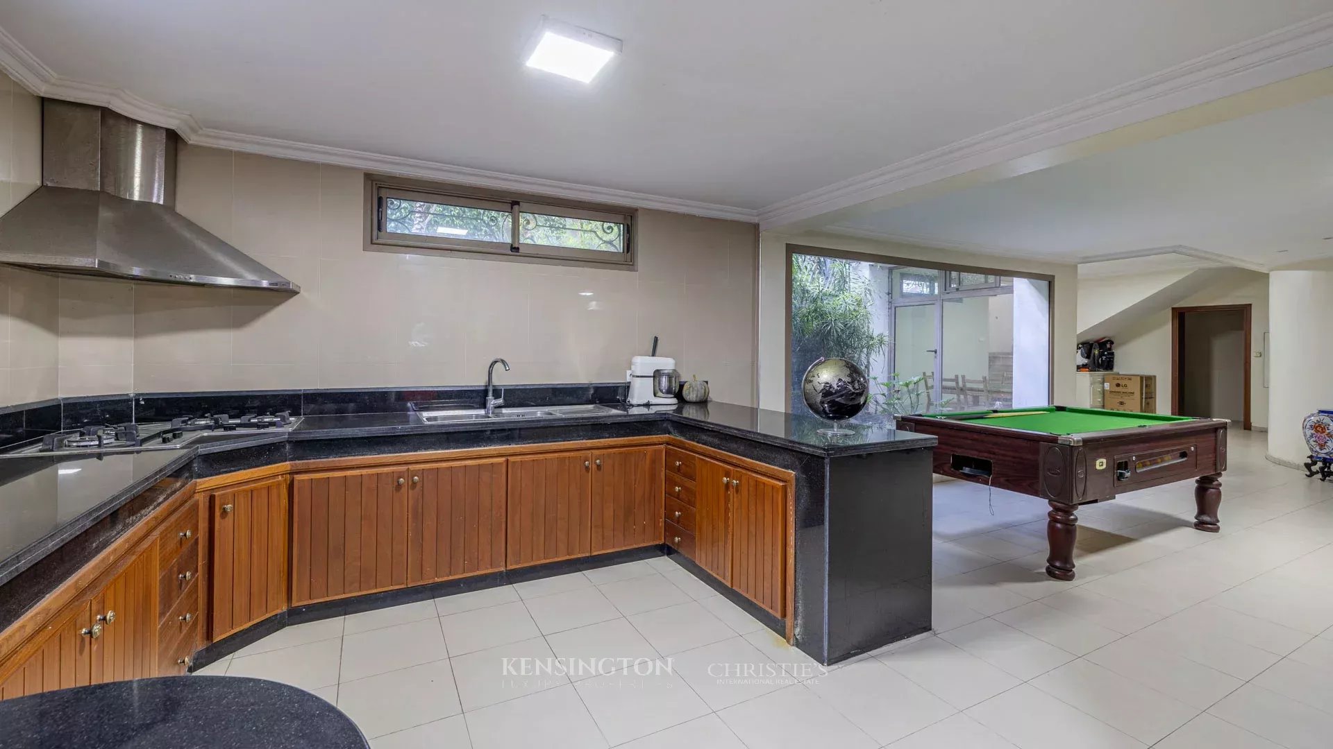 4 Bedroom Villa/Townhouse's Image 20