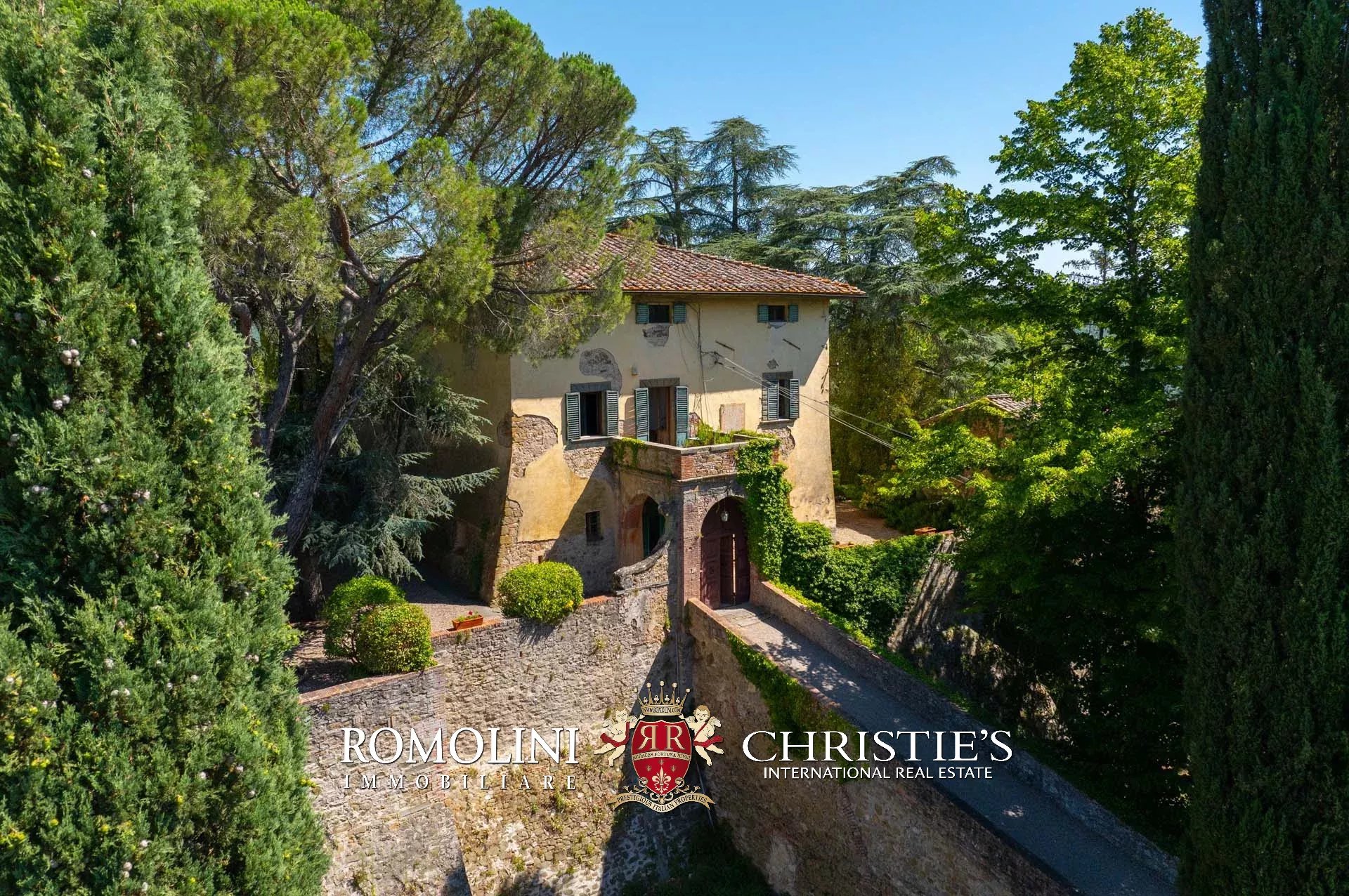 33 Bedroom Vineyard's Image 24