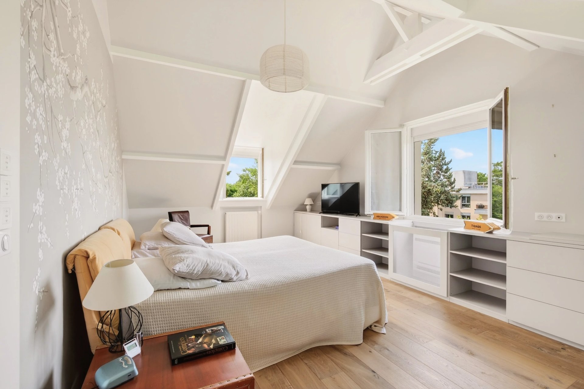 6 Bedroom Villa/Townhouse's Image 8