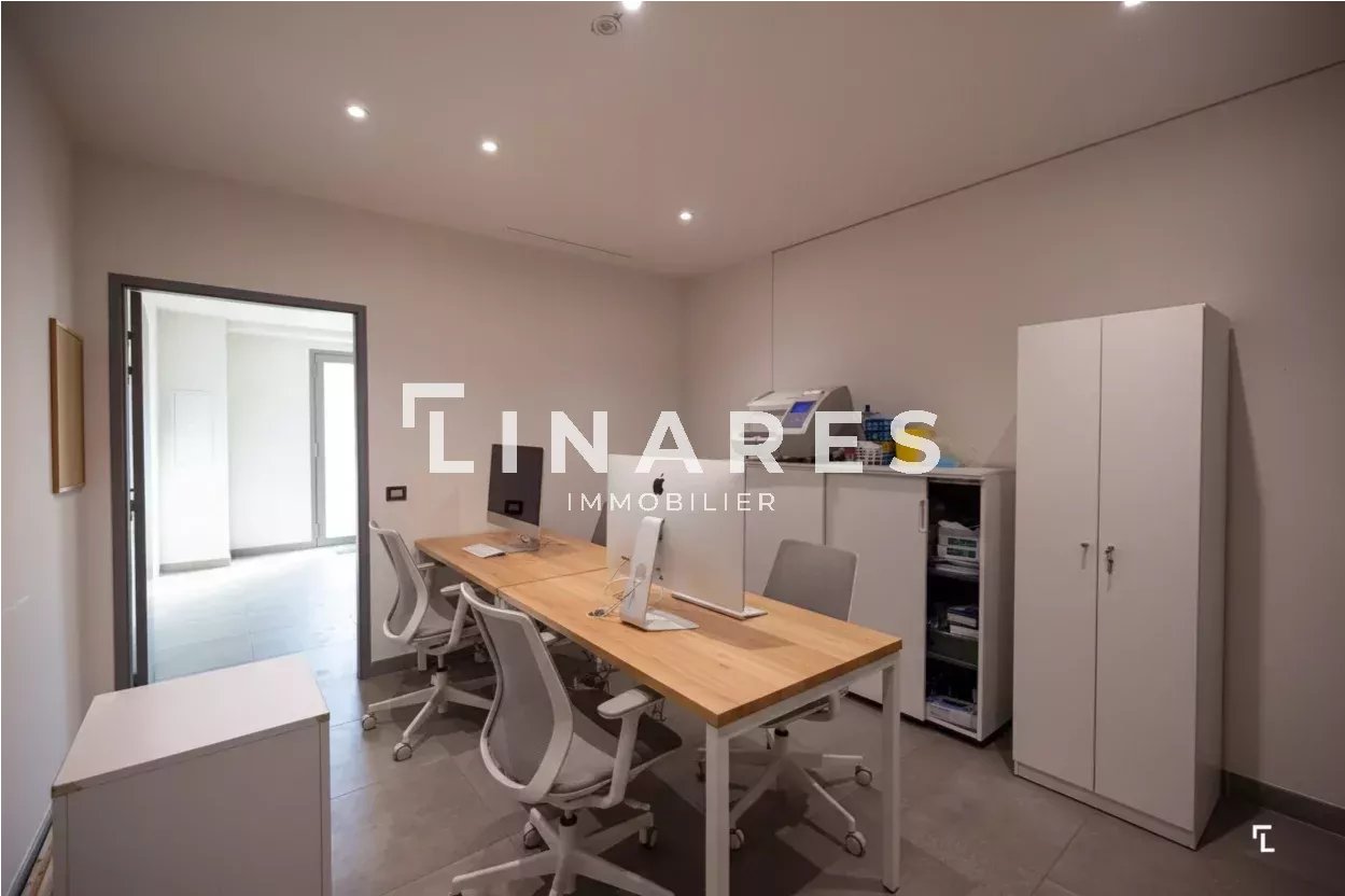 LITTLE MEDIC CENTER - Local Commercial de 31m2 - 13210 Saint-Rémy-de-Provence