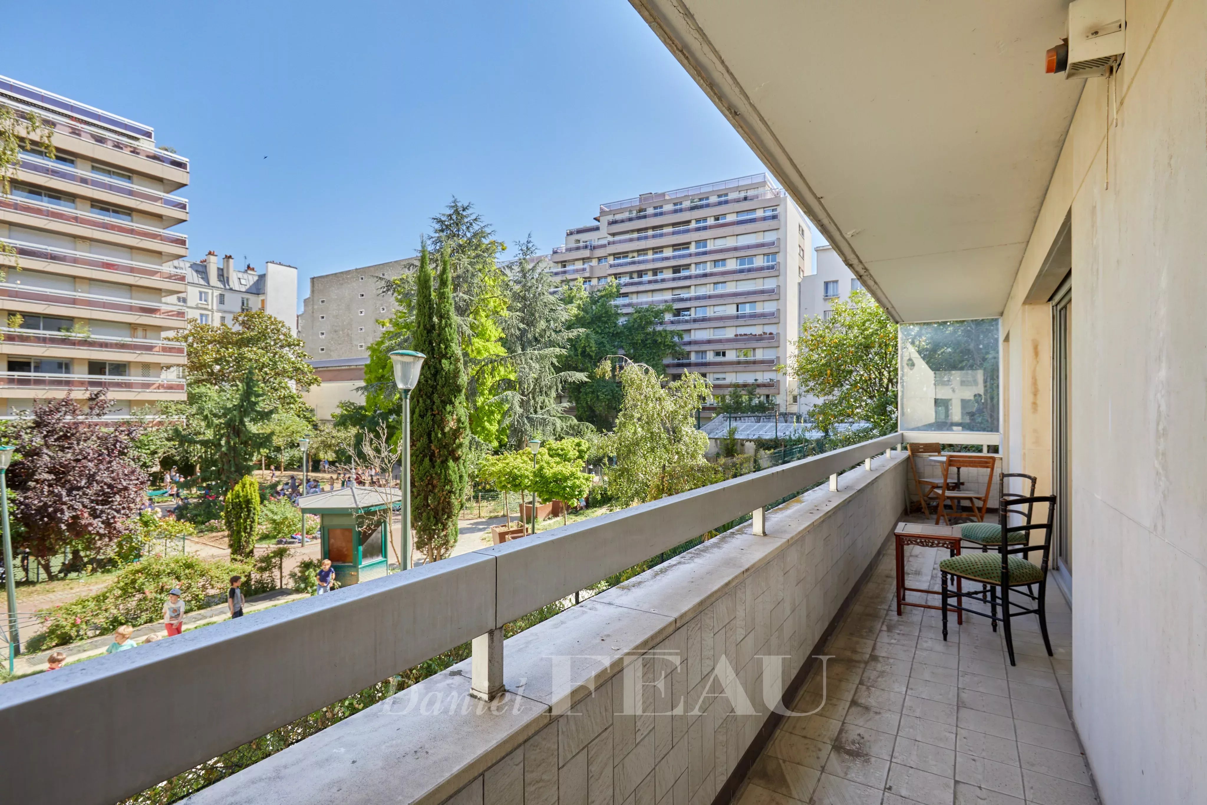 Sale Apartment Paris 17th