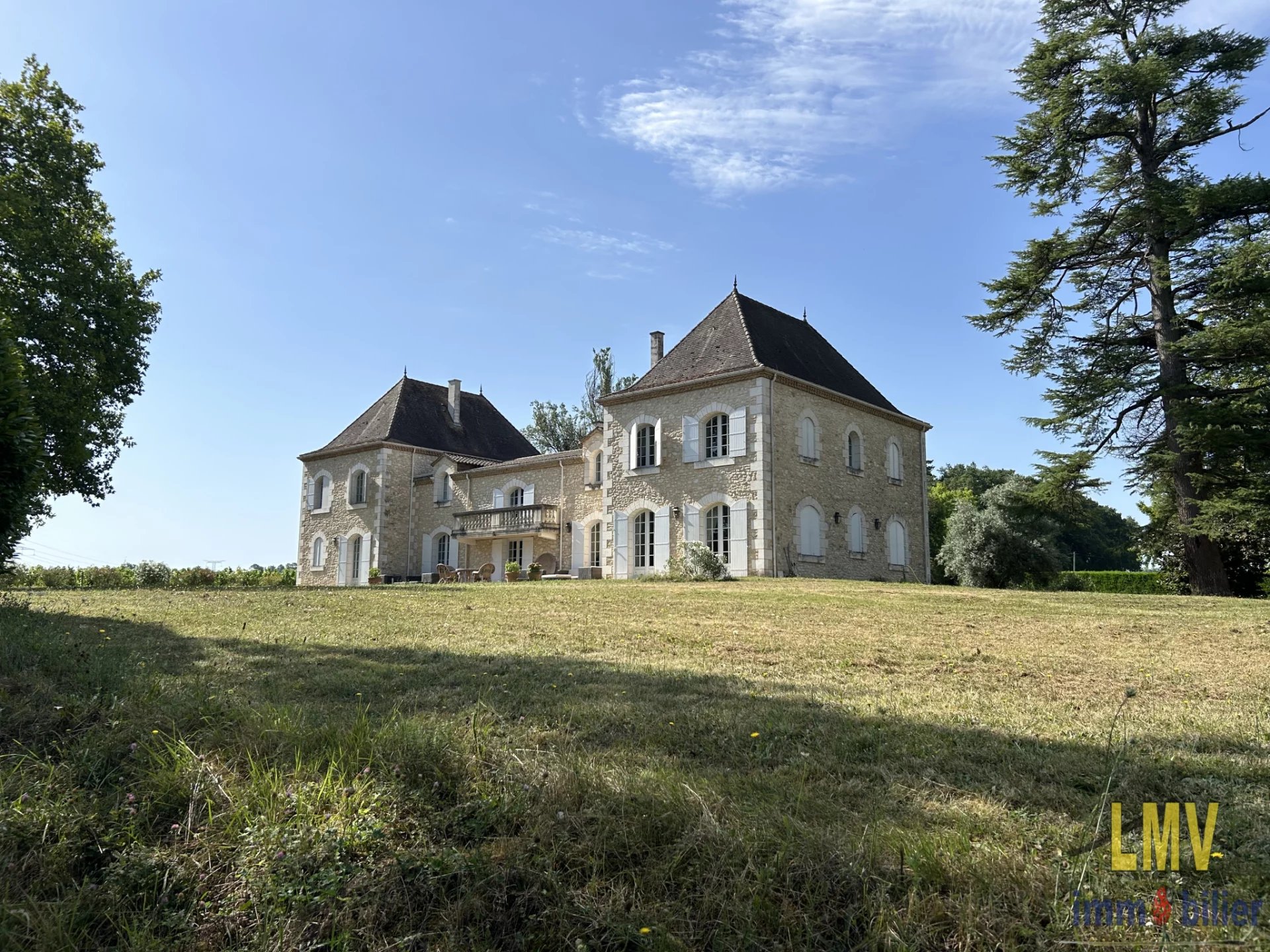 Exceptionnel château du XVIIIe siècle   Propriété de prestig