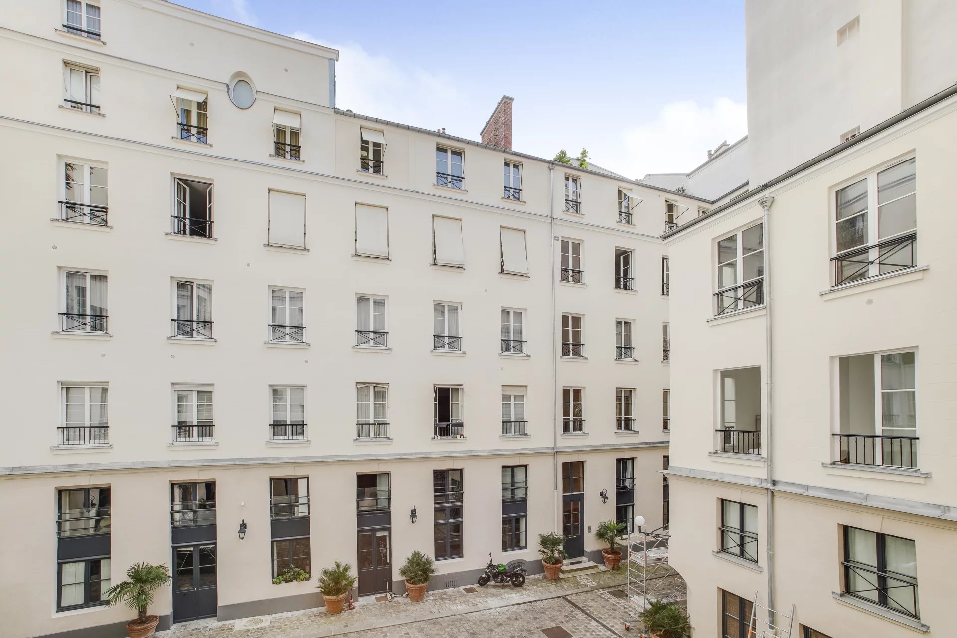 Un appartement de 117 m² au cœur de Paris, entre Palais Royal et Bourse de Commerce