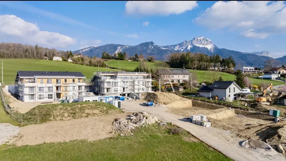 T4 Au pied de la chaîne des Aravis