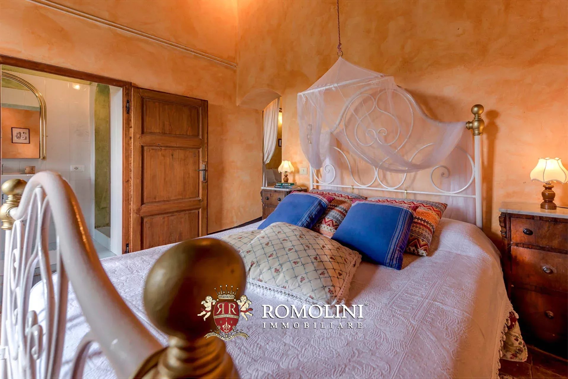 18 Bedroom Villa/Townhouse's Image 77