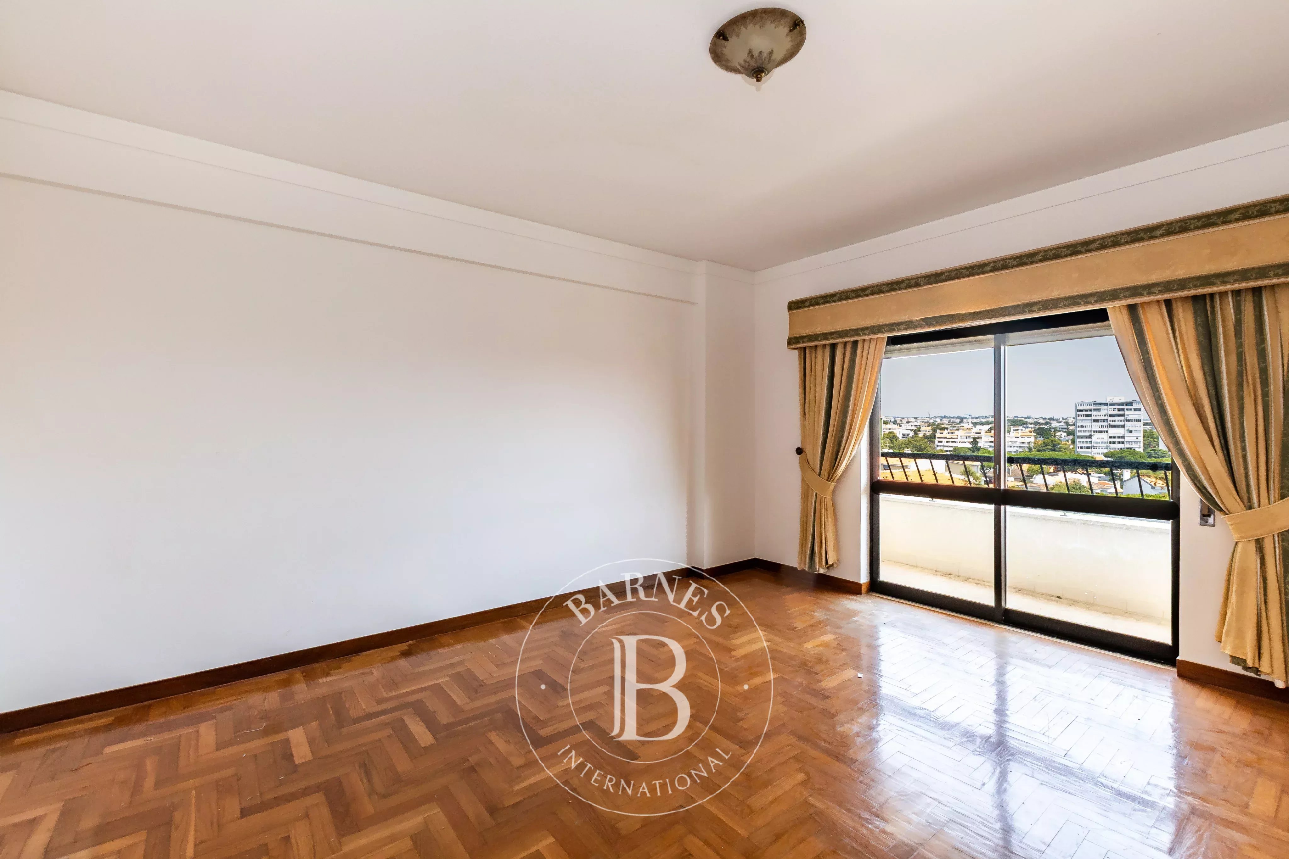 Duplex amplo e luminoso em Cascais