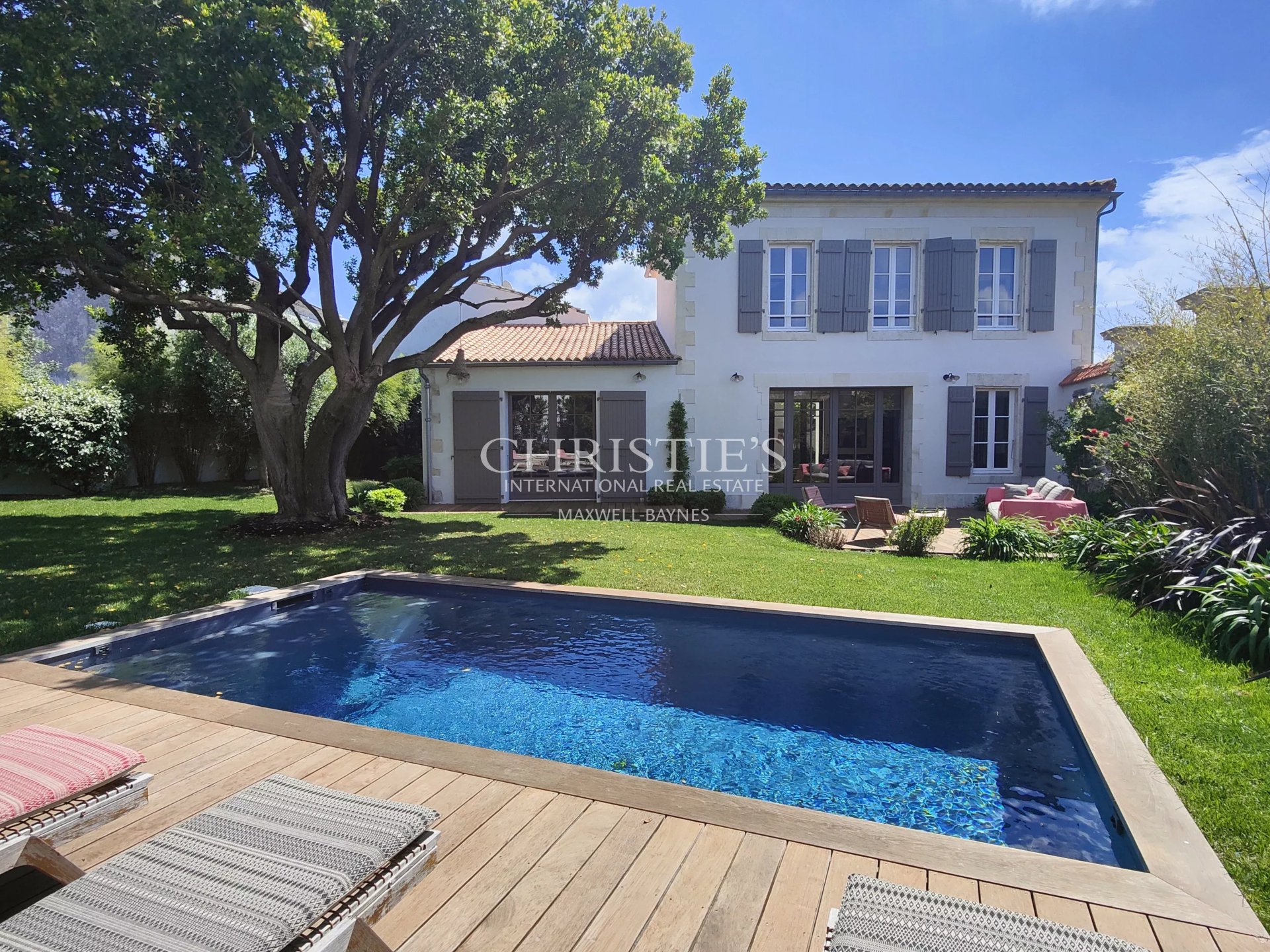 5 Bedroom Villa/Townhouse's Image 10