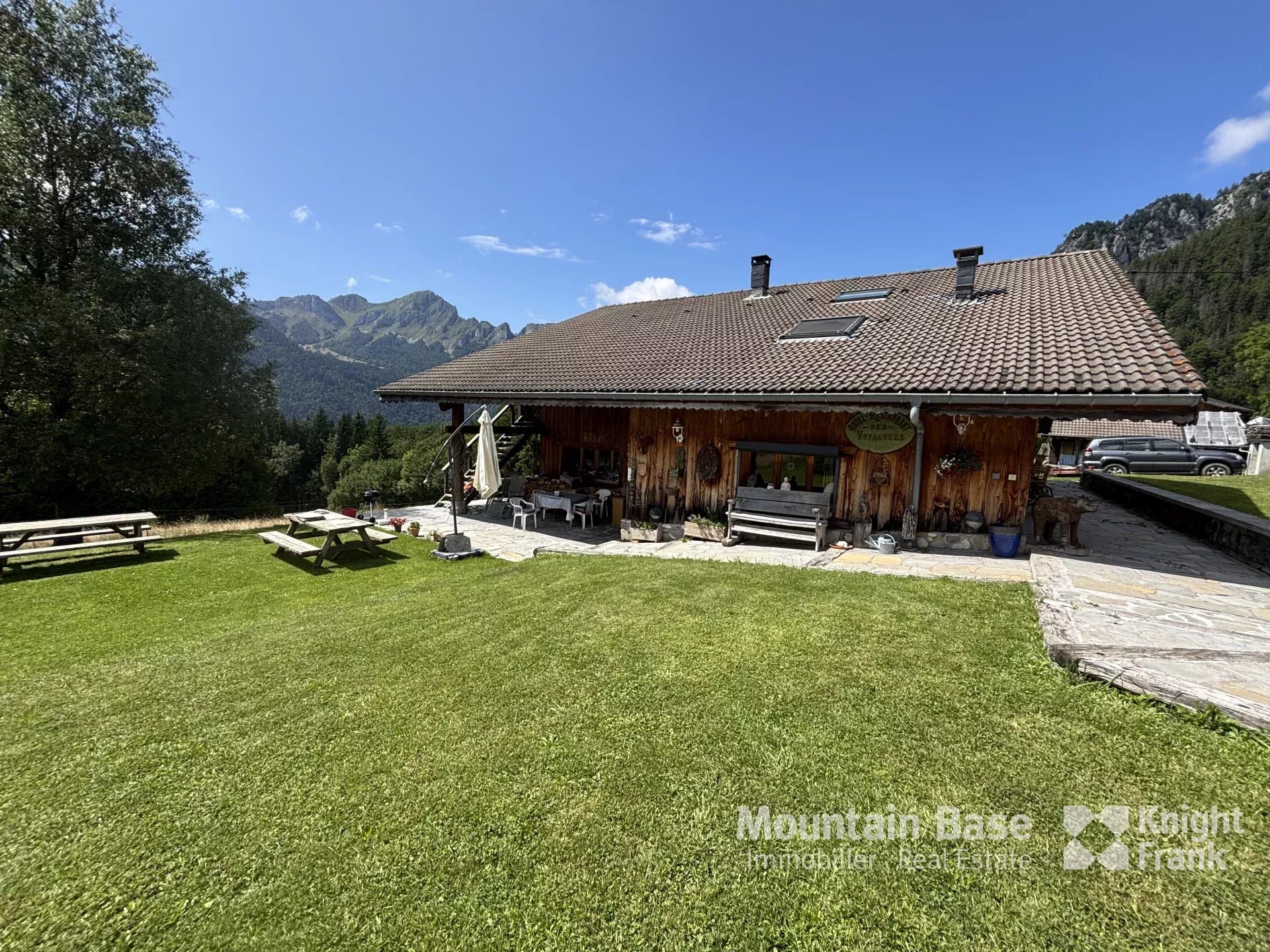 Photo of Farmhouse with large plot in Le Biot