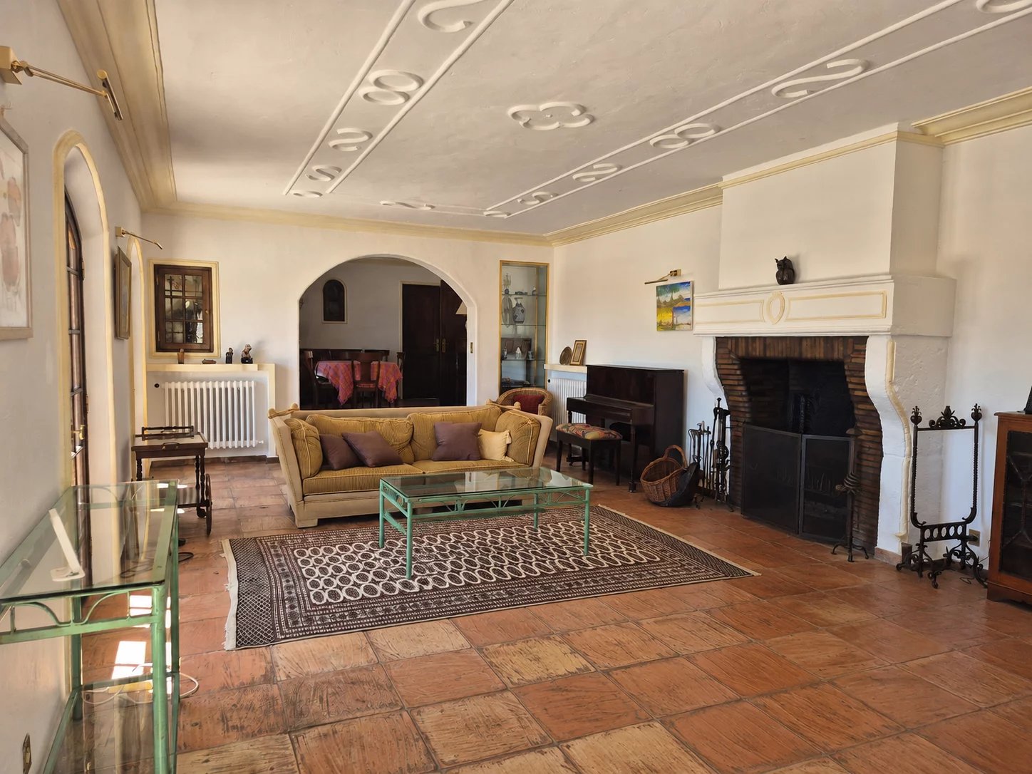  Image of Villa - 4 Bedrooms for Sale in Alpes-Maritimes-Saint-Paul-de-Vence-France, Image 6