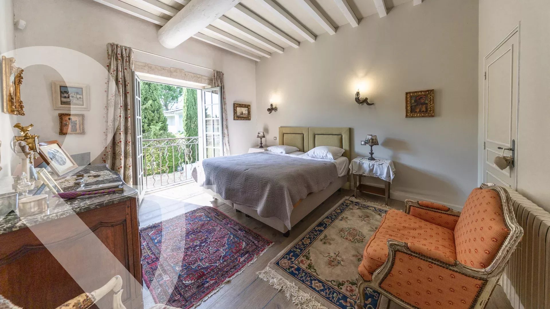 CHARME ET AUTHENTICITE