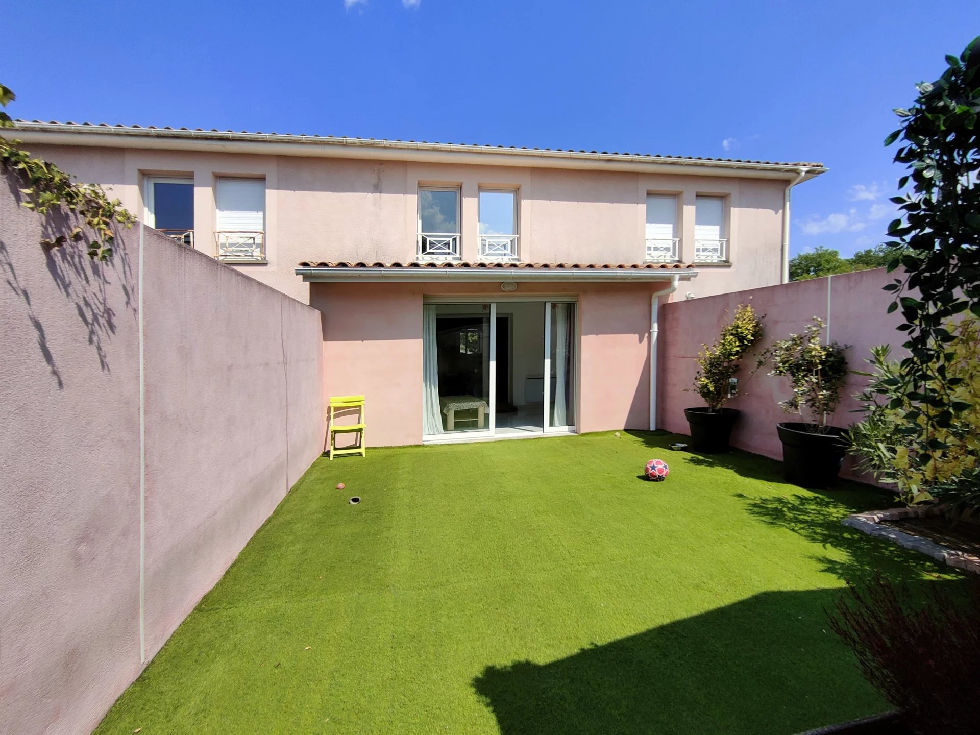 Maison 4 pièces 90 m² · à Castres-Gironde · 90 m² · 229 000 €